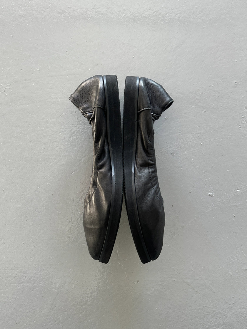 PLANTATION ISSEY MIYAKE - 1990s BALLET FLATS