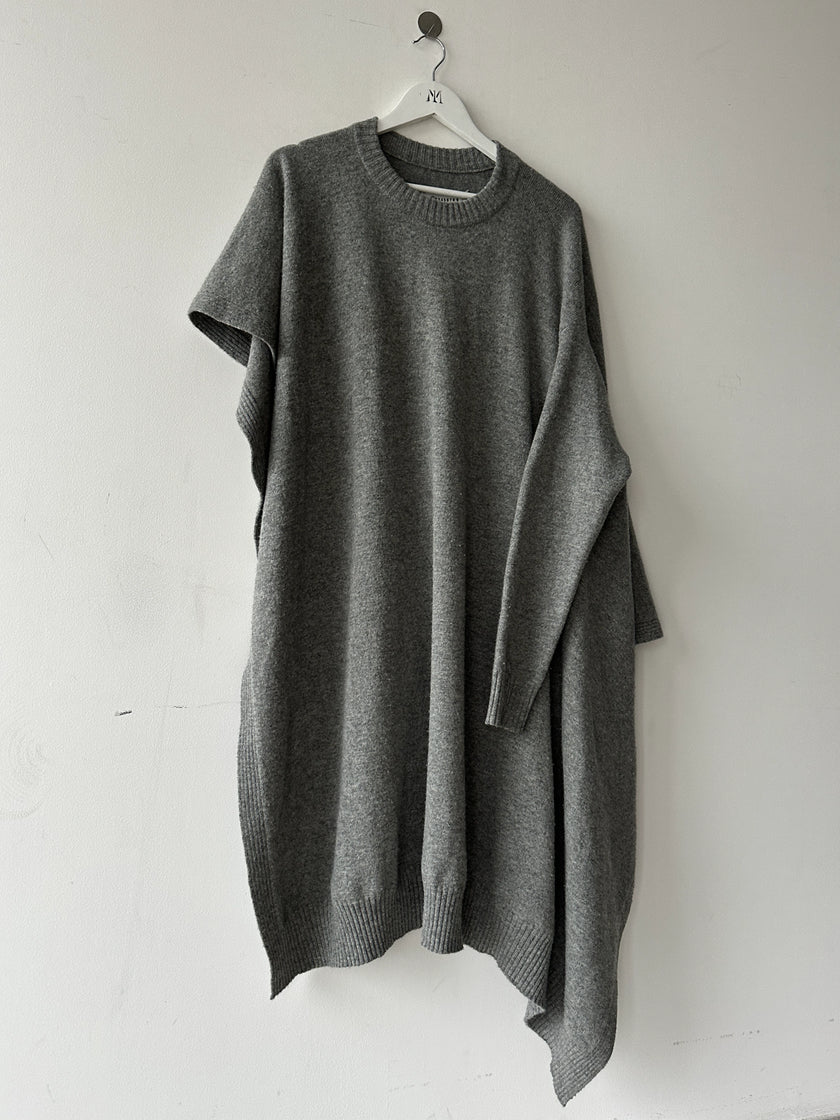 MAISON MARGIELA - F/W 2019 ASYMMETRIC PONCHO STYLE ONE SLEEVE KNIT JUMPER