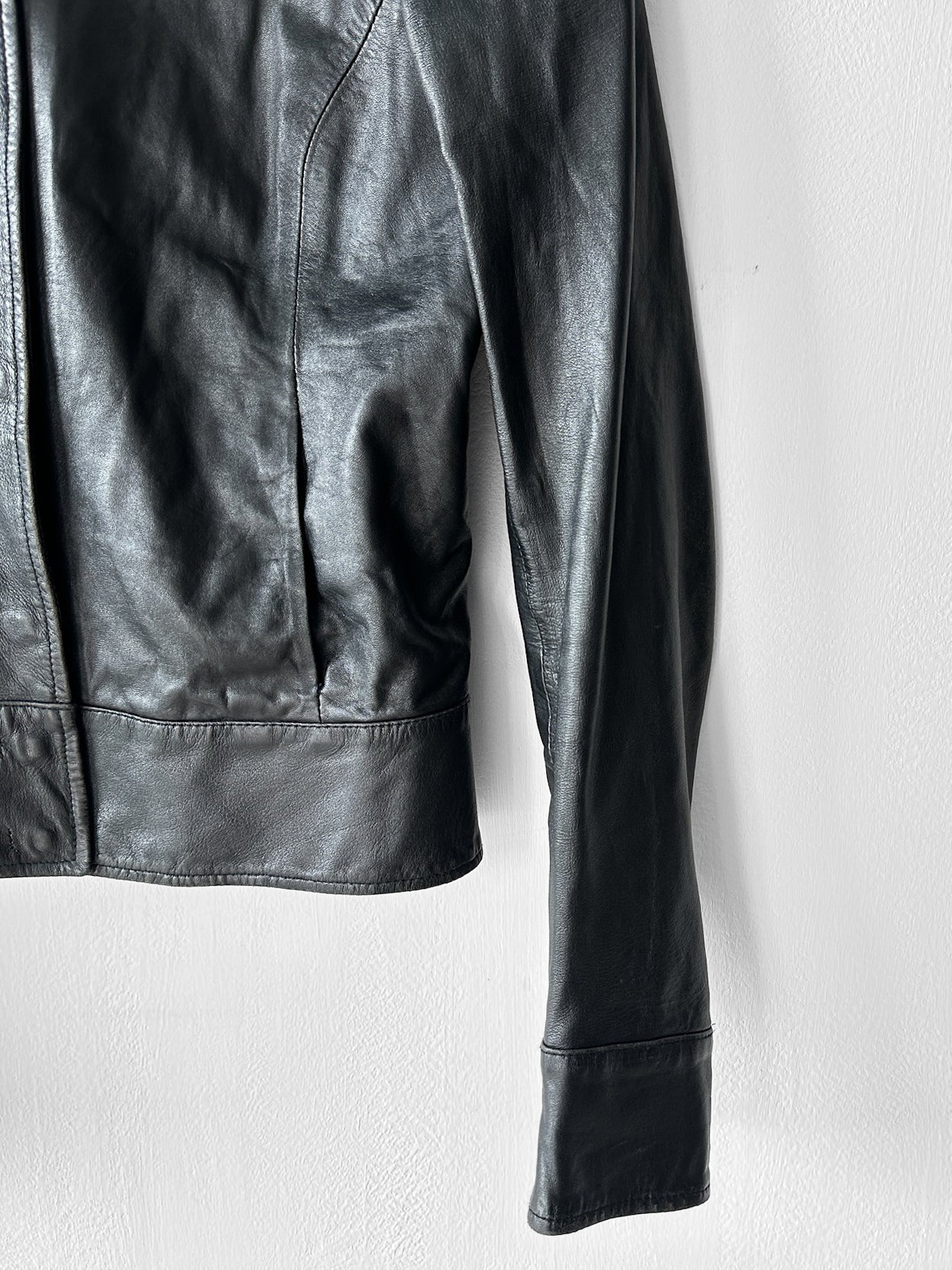 GIANFRANCO FERRÉ - early 2000s SOFT LEATHER CROP FIT JACKET WITH FUNNEL NECK
