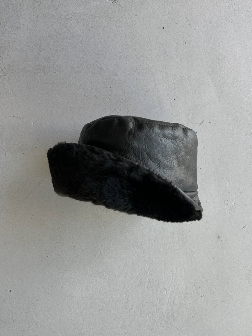 1970s LEATHER BUCKET HAT WITH FAUX FUR BRIM AND LINING