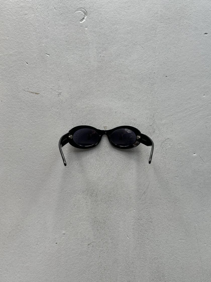 GUCCI - 1996 OVAL SUNGLASSES