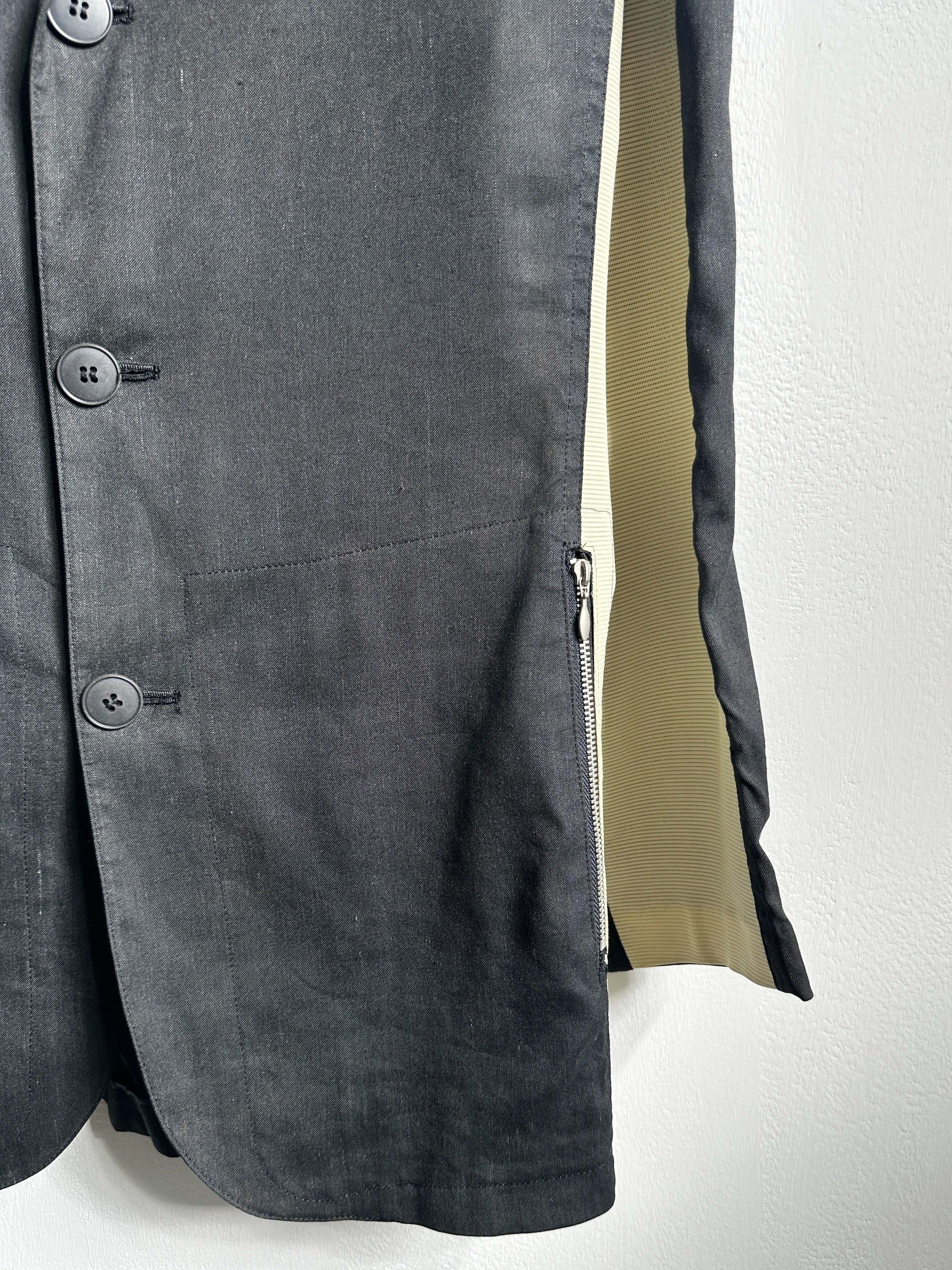 JEAN PAUL GAULTIER - 1990s PANELED LINEN BLAZER WITH CONTRASTING MESH PANELS