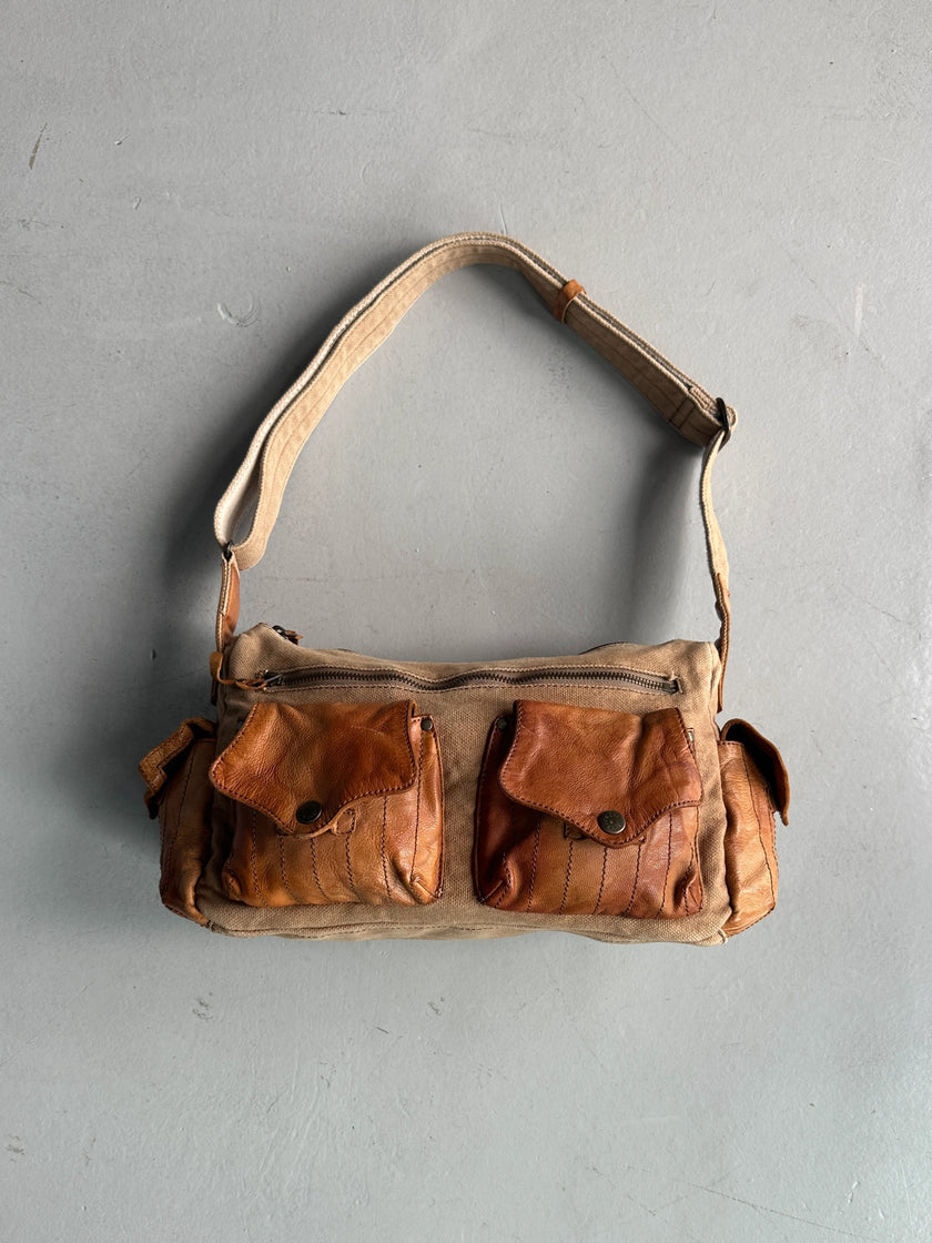 YOHJI YAMAMOTO Y'SACCS - 1990s SHOULDER BAG WITH OVERSIZED LEATHER POCKET