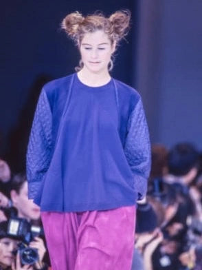 COMME DES GARÇONS - F/W 1990 CROP FIT BLAZER WITH QUILTED SLEEVE