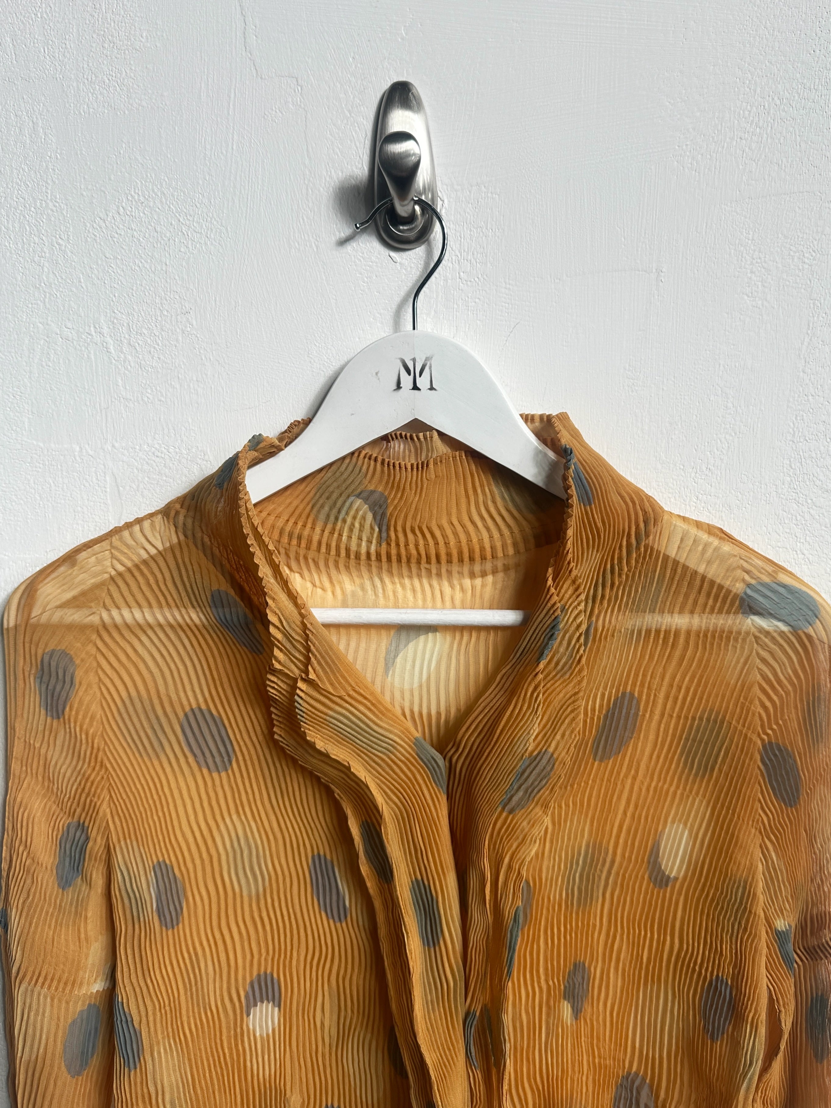 ISSEY MIYAKE - early 2000s POLKA DOT PLEATED BUTTONED BLOUSE