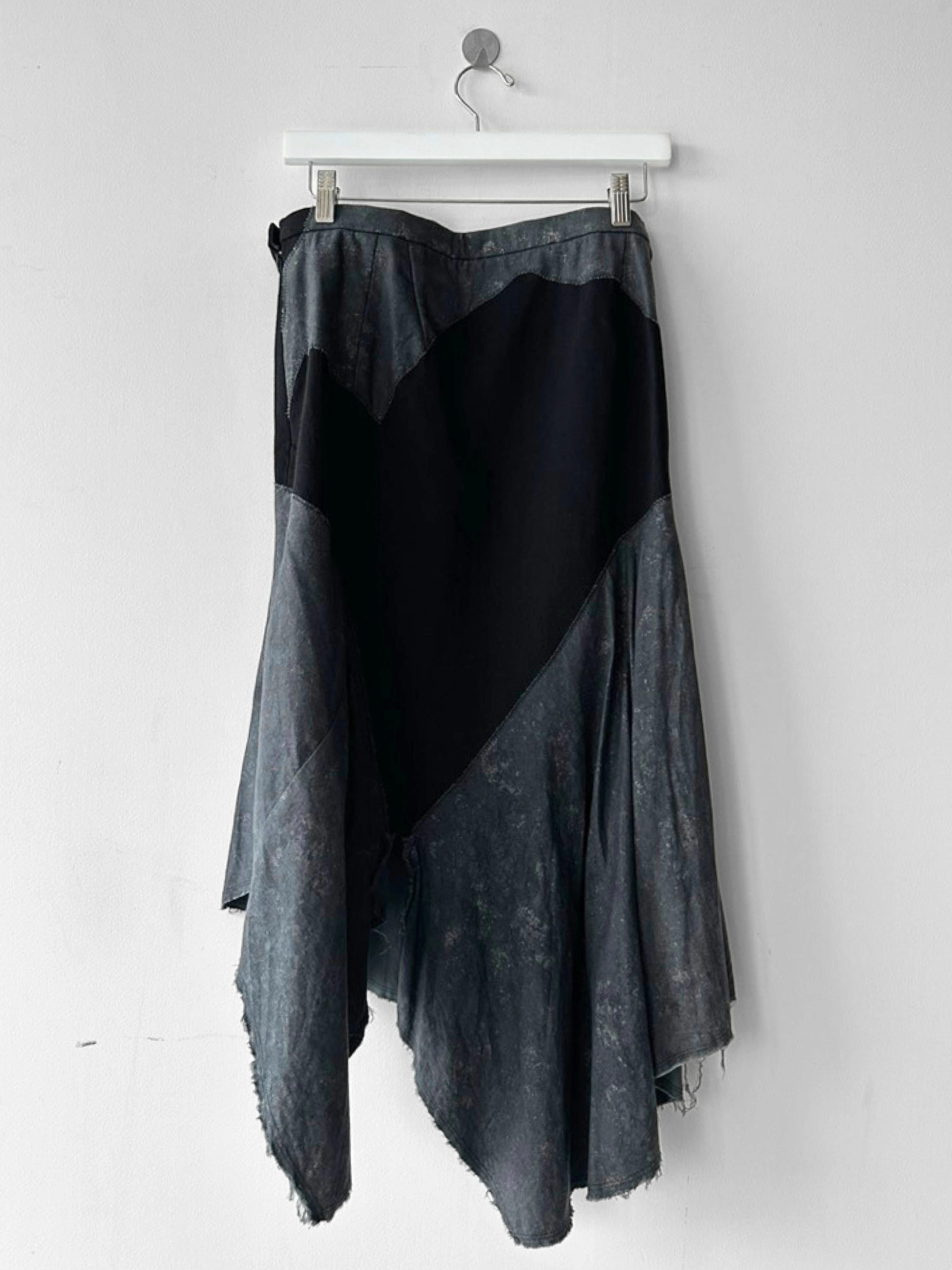 ISSEY MIYAKE - A/W 2005 ASYMMETRICAL PANELED SKIRT