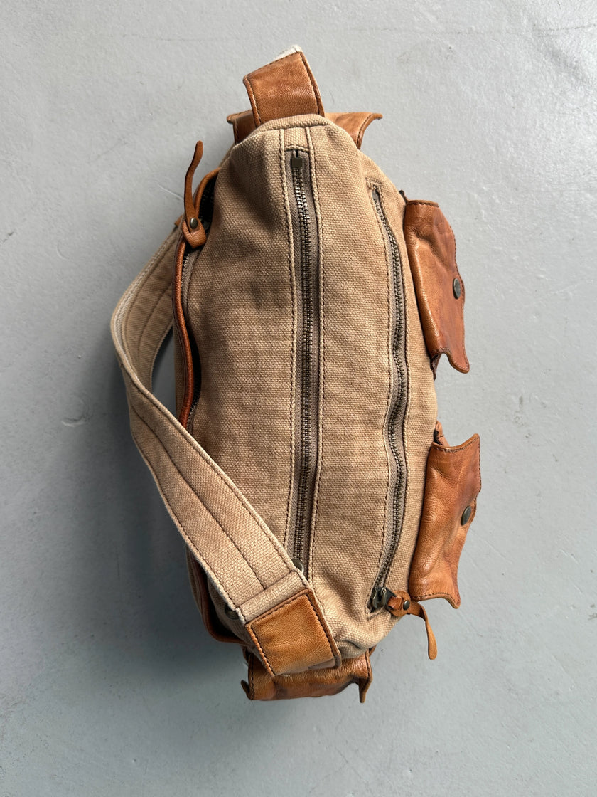 YOHJI YAMAMOTO Y'SACCS - 1990s SHOULDER BAG WITH OVERSIZED LEATHER POCKET