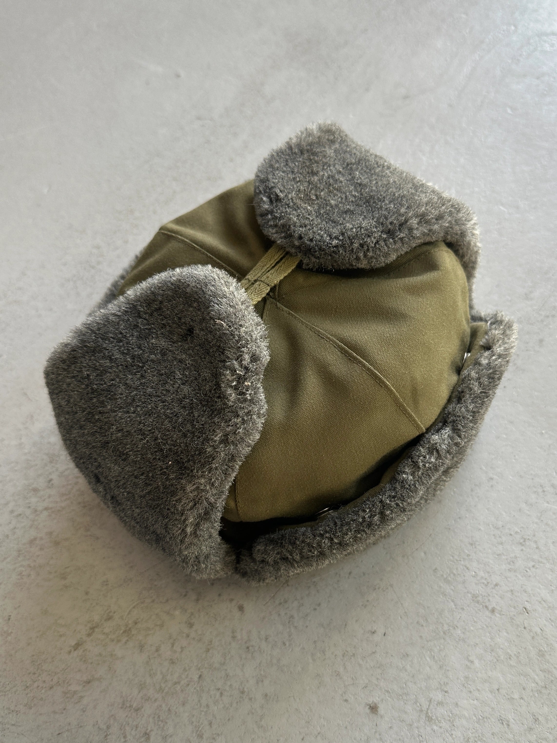 early 2000s TRAPPER SHEARLING HAT