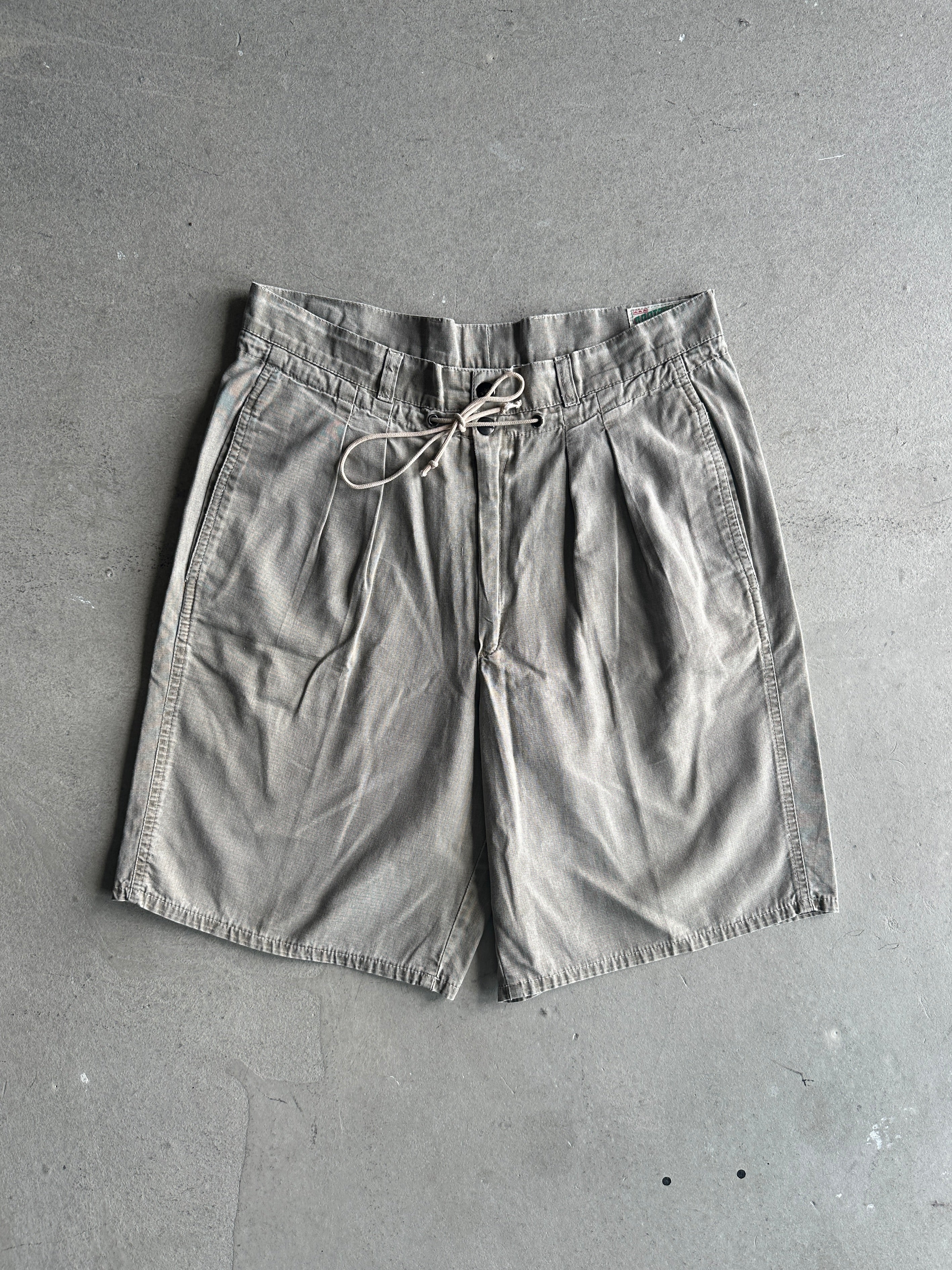 1980s FRONT PLEATS BERMUDA SHORTS