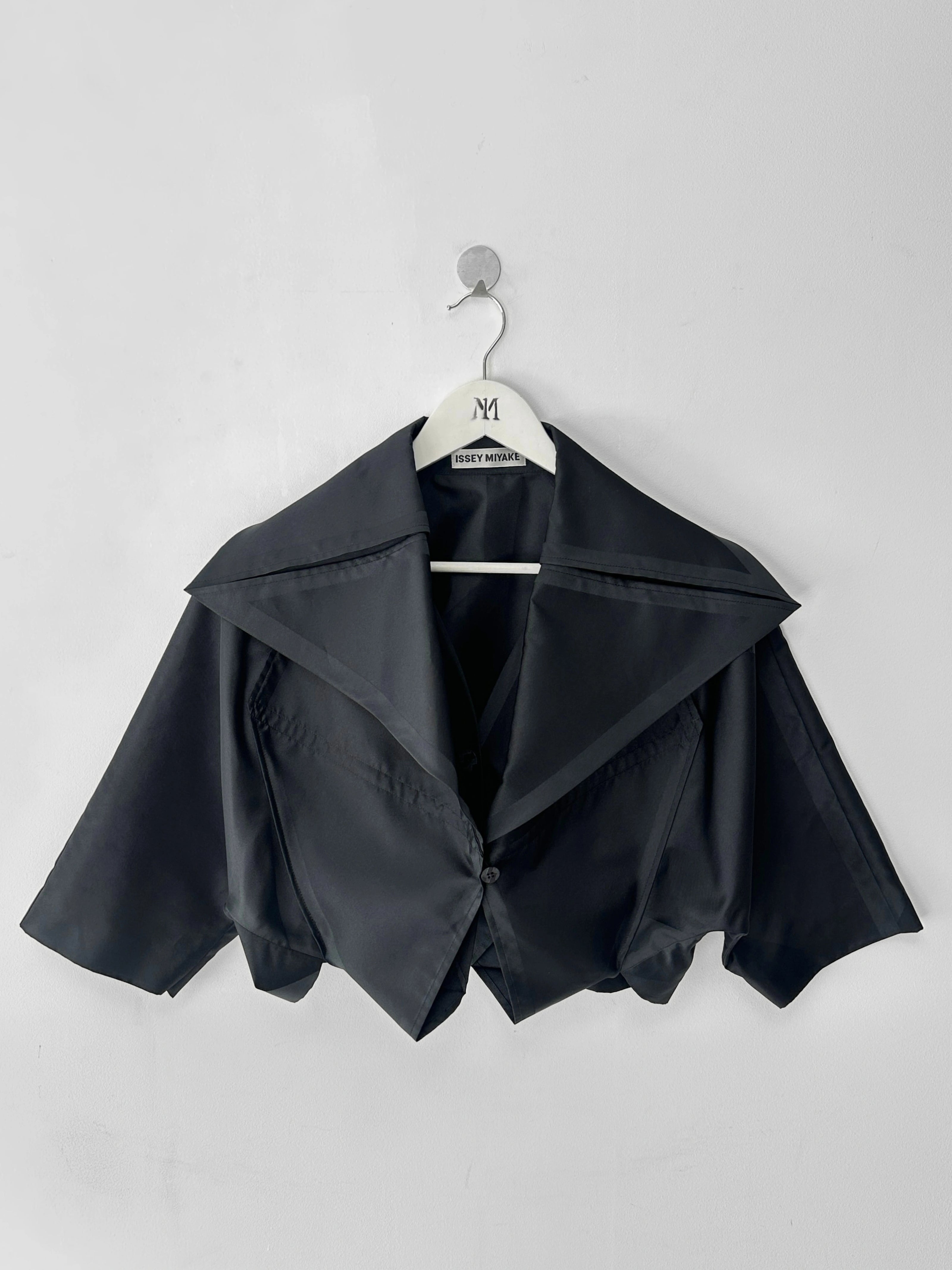 ISSEY MIYAKE  - F/W 2011 SCULPTURAL BOLERO JACKET