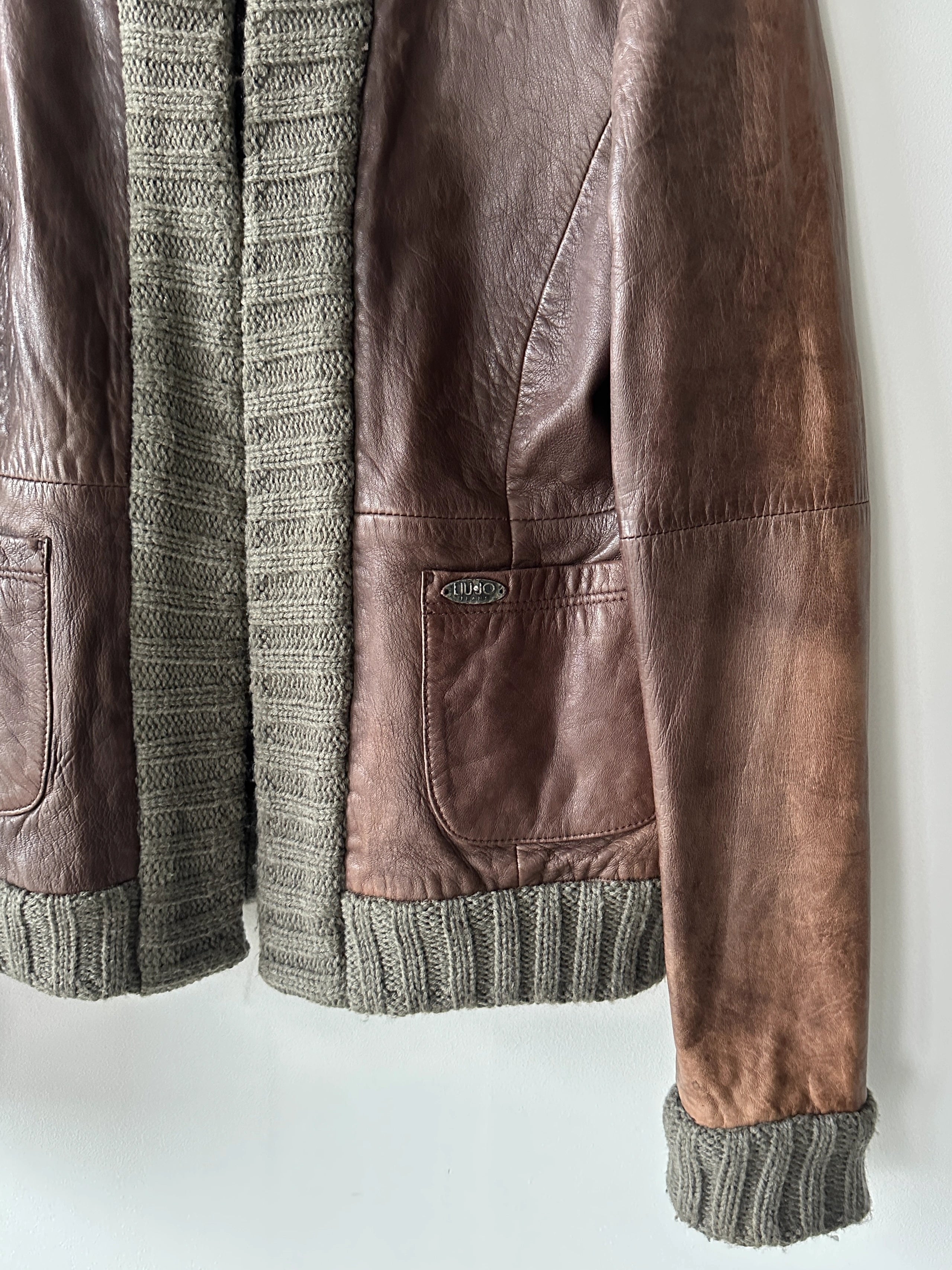 ITALIAN LABEL 2000s LEATHER JACKET WITH KNIT COLLAR AND FRONT PLACKET