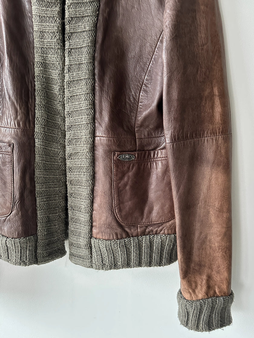 ITALIAN LABEL 2000s LEATHER JACKET WITH KNIT COLLAR AND FRONT PLACKET