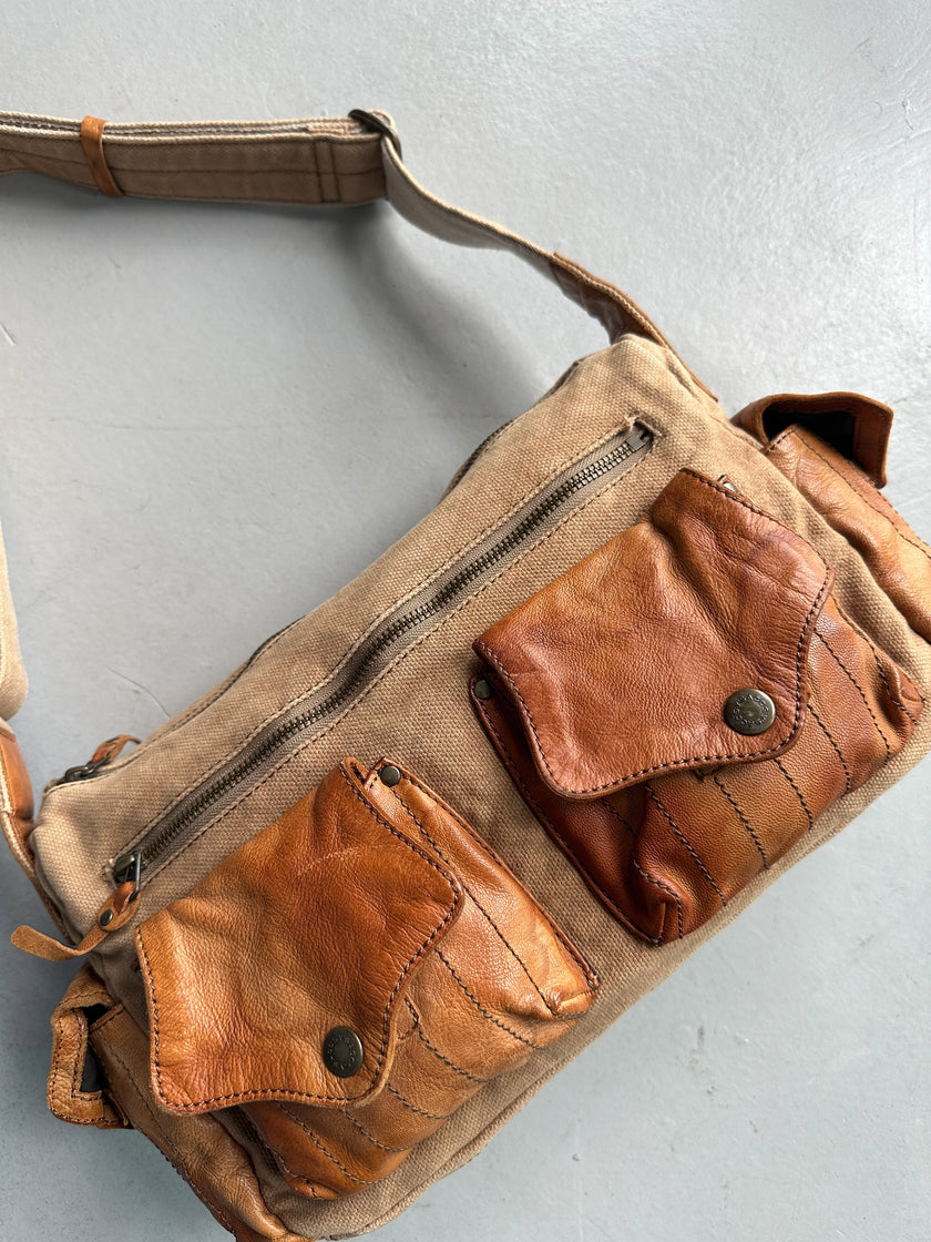 YOHJI YAMAMOTO Y'SACCS - 1990s SHOULDER BAG WITH OVERSIZED LEATHER POCKET