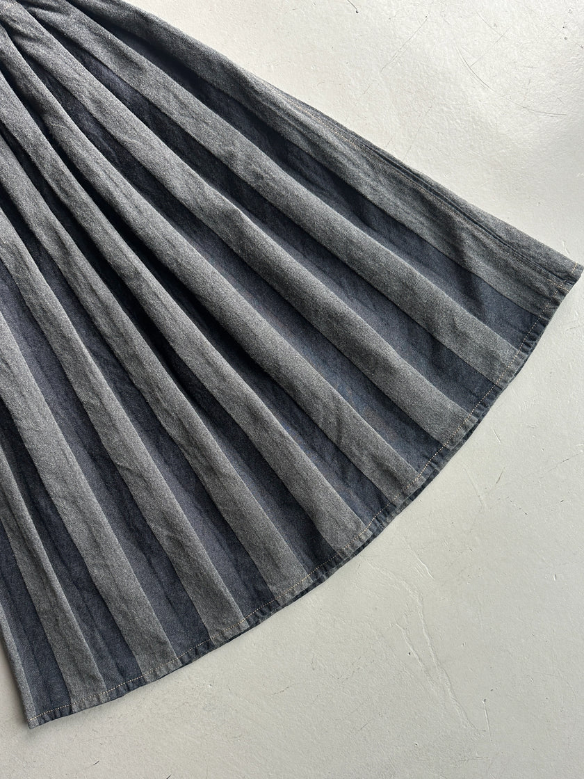 ISSEY MIYAKE PLANTATION - 1990s CRISP PLEATS DUAL COLOUR DENIM SKIRT