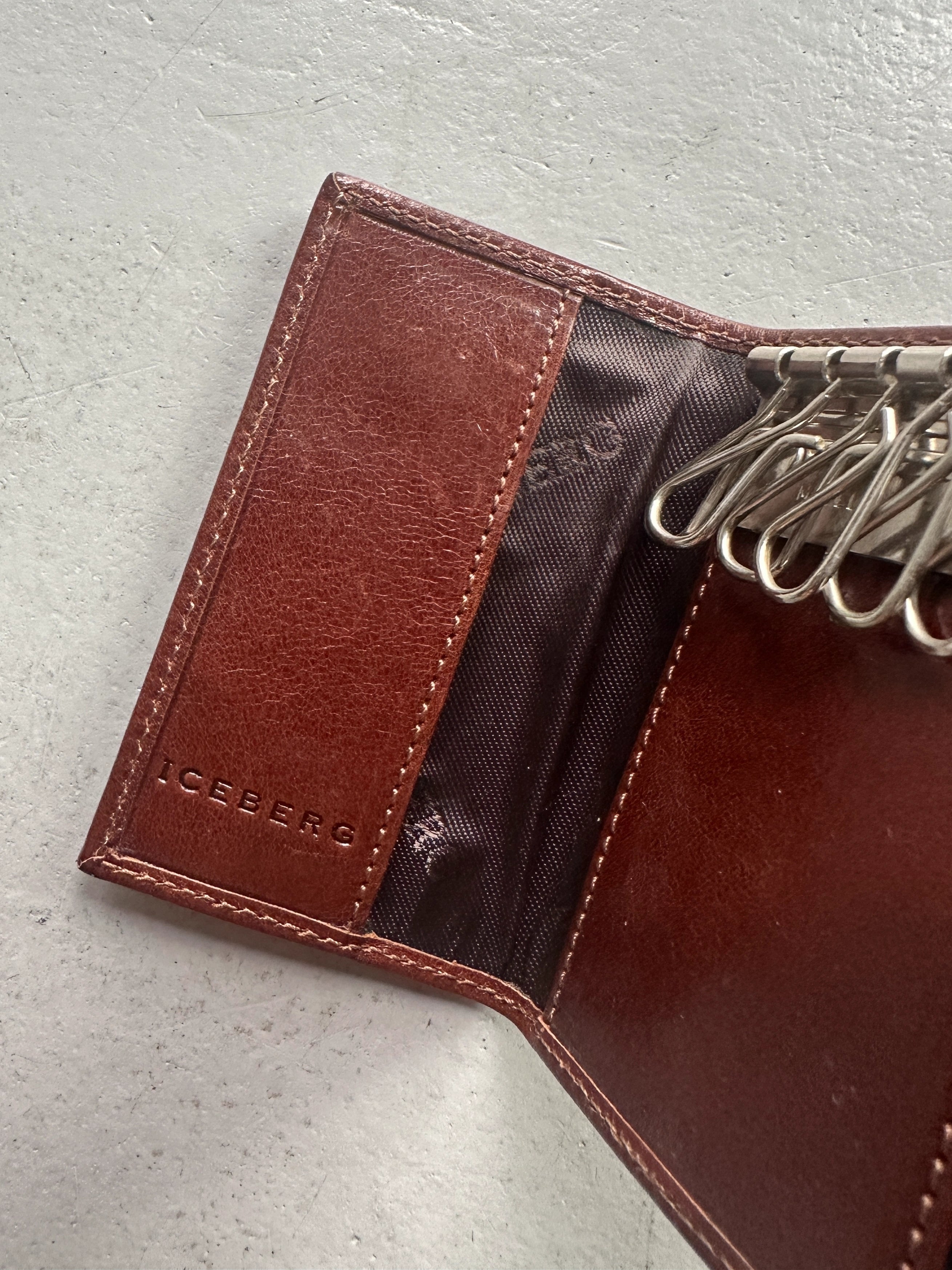 ICEBERG - 1990s LEATHER KEY HOLDER