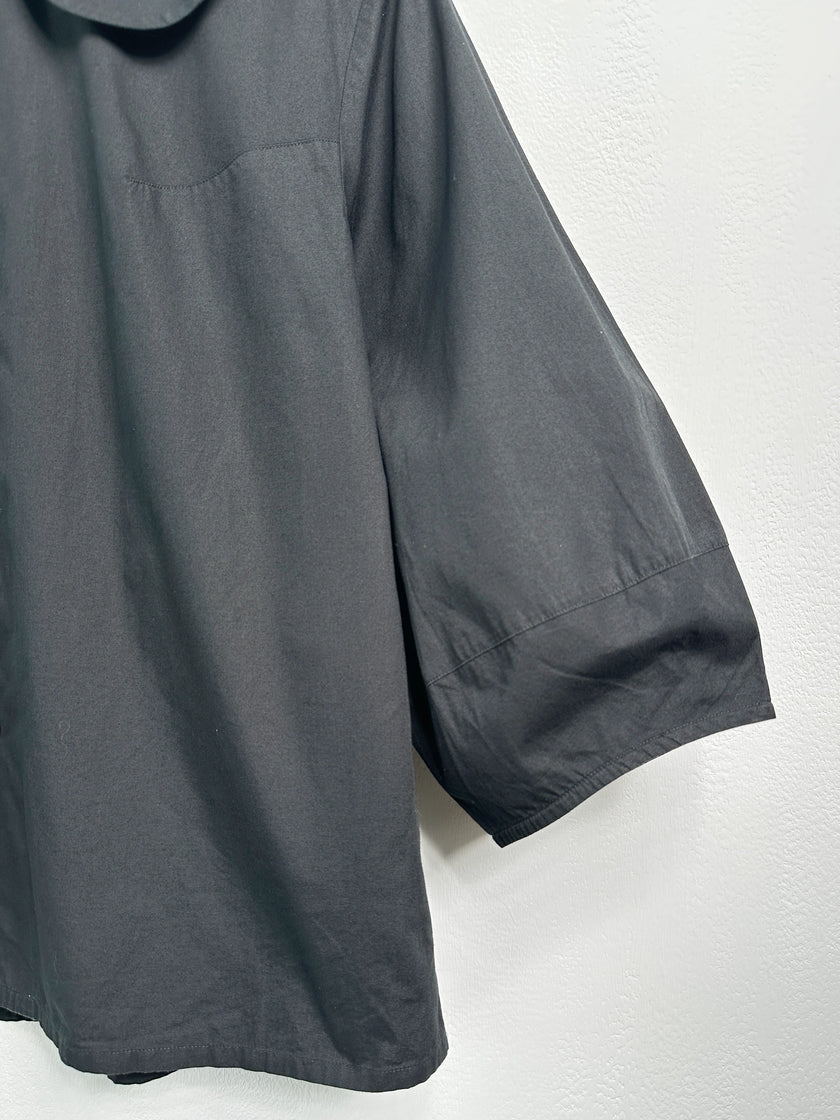 COMME DES GARÇONS - A/W 2020 BOXY FIT BUTTONED BLOUSE WITH OVERSIZED PETER PAN COLLAR