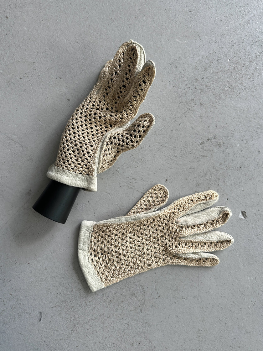 TRUSSARDI - 1990s LEATHER AND CROCHET BACK GLOVES