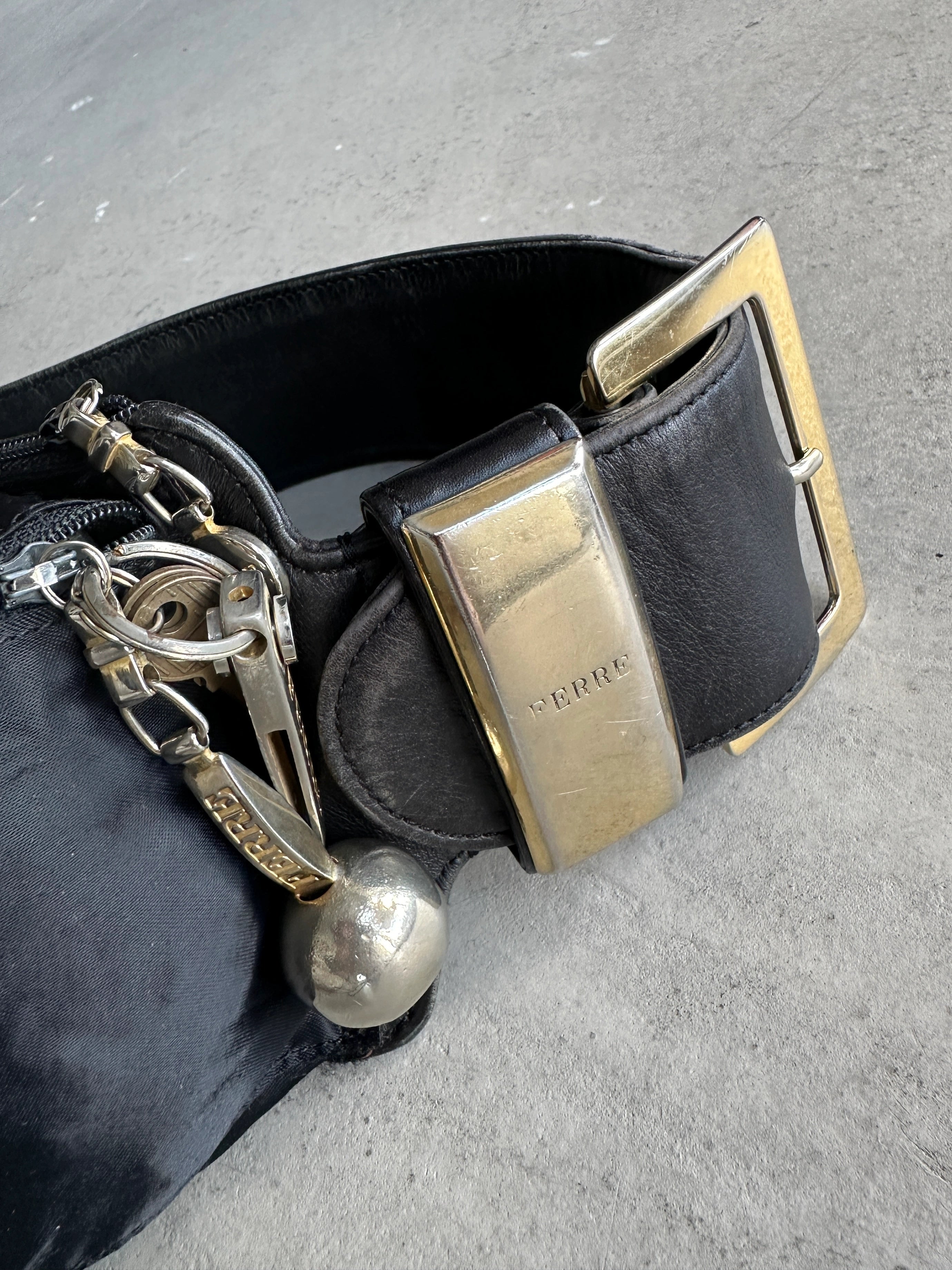 GIANFRANCO FERRÉ - 2000s LEATHER BELT BAG