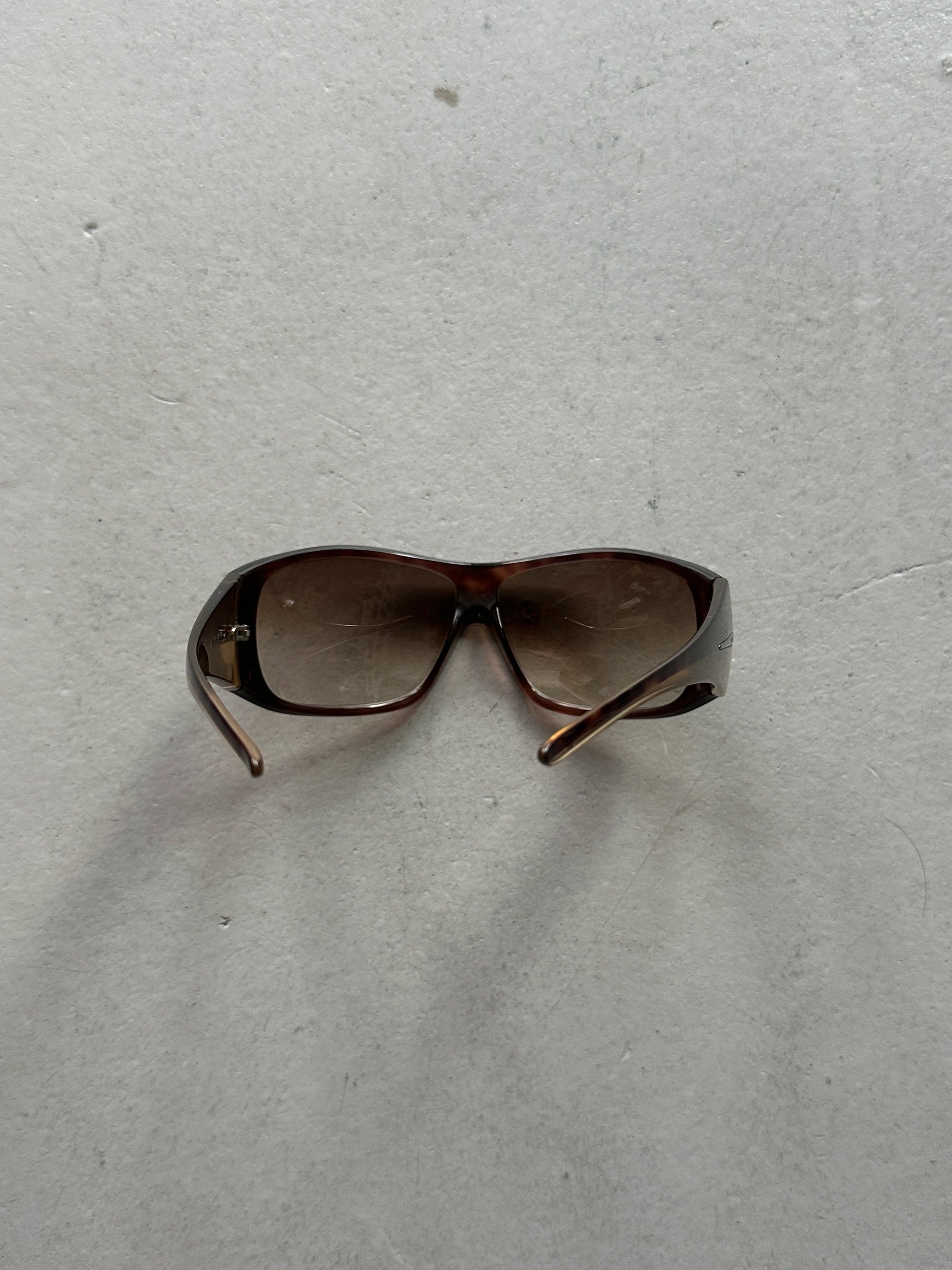 PRADA - 1990s OVERSIZED WRAP AROUND SUNGLASSES