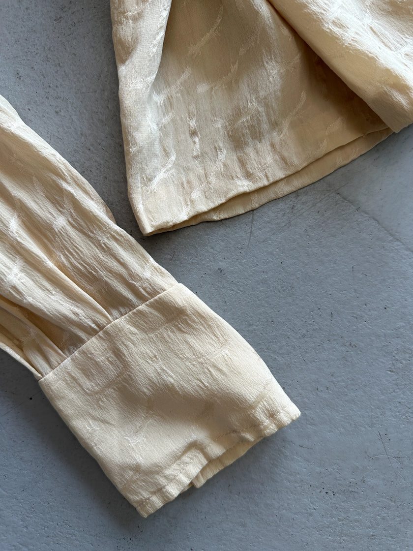 HERMÈS - 1970s COLLARED SILK SHIRT