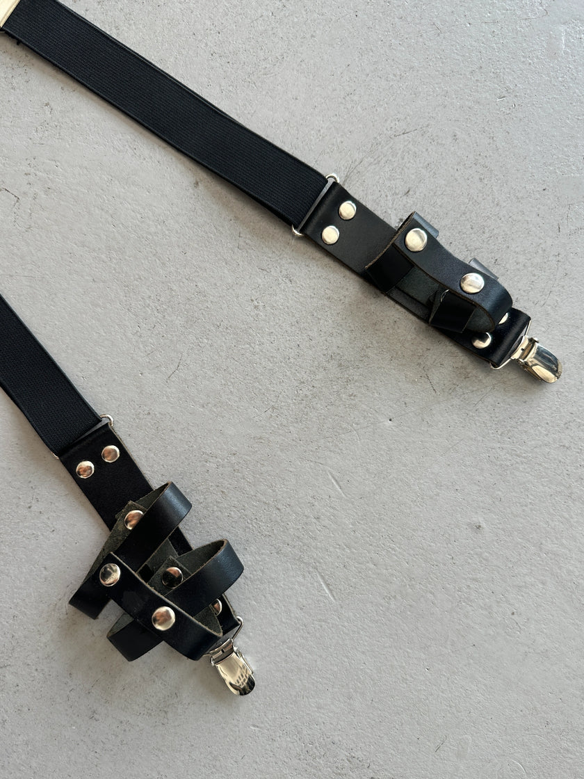 1990s Y BACK SUSPENDERS WITH LEATHER POUCHES