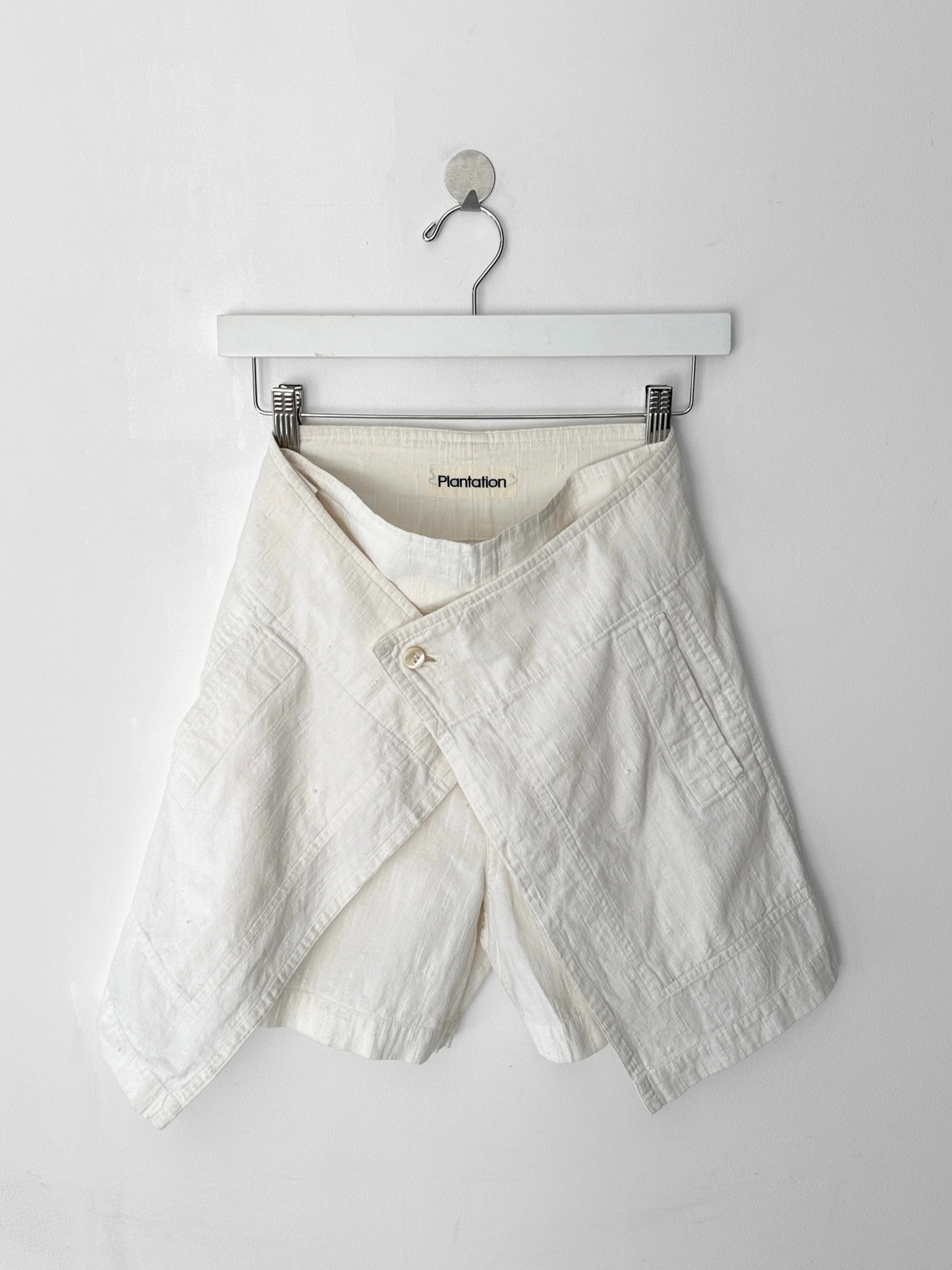 ISSEY MIYAKE PLANTATION - 1990s LINEN WRAP FRONT PANEL SHORTS