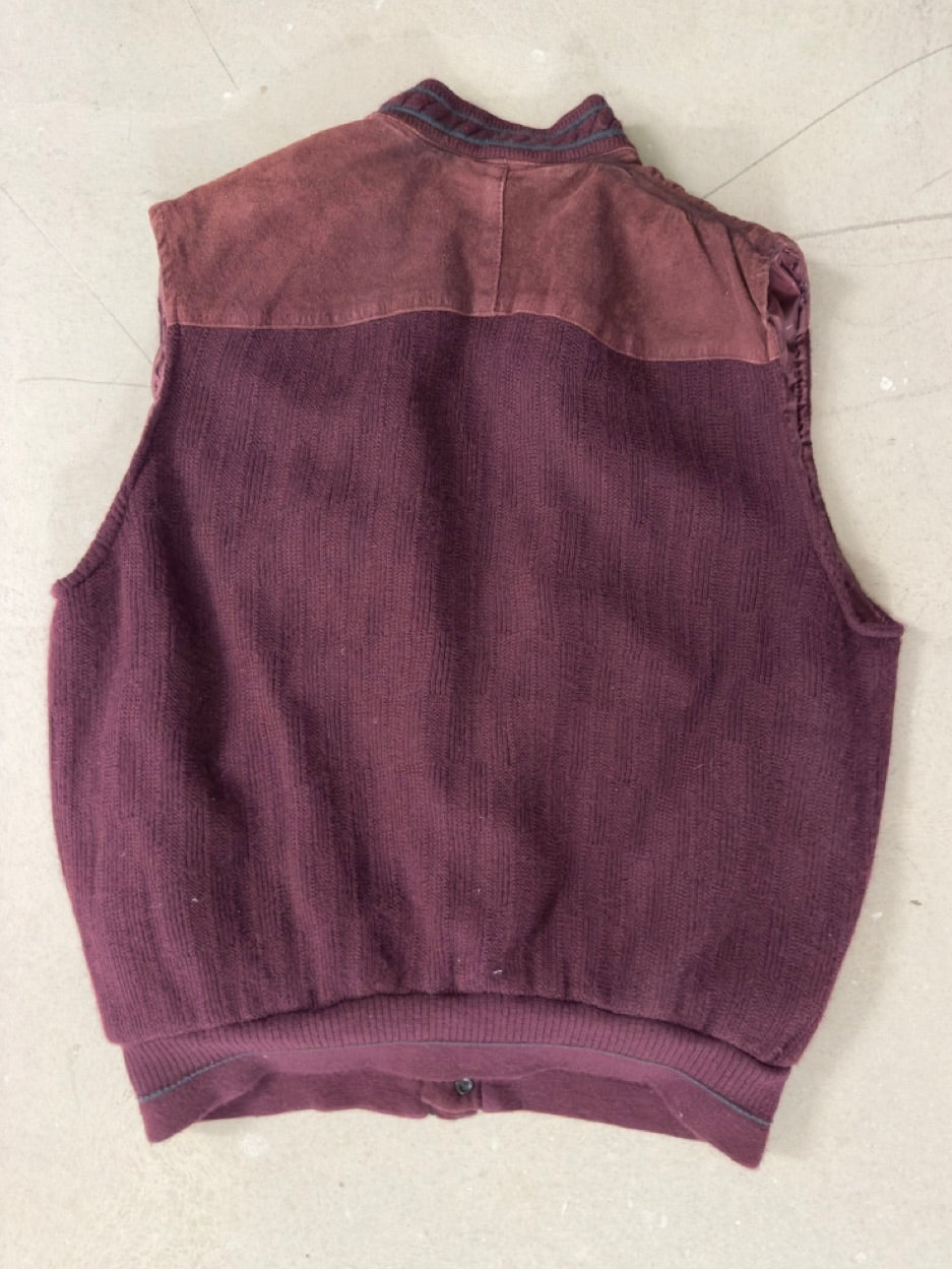 1970s KNITTED GILET WITH SUEDE DETAILS