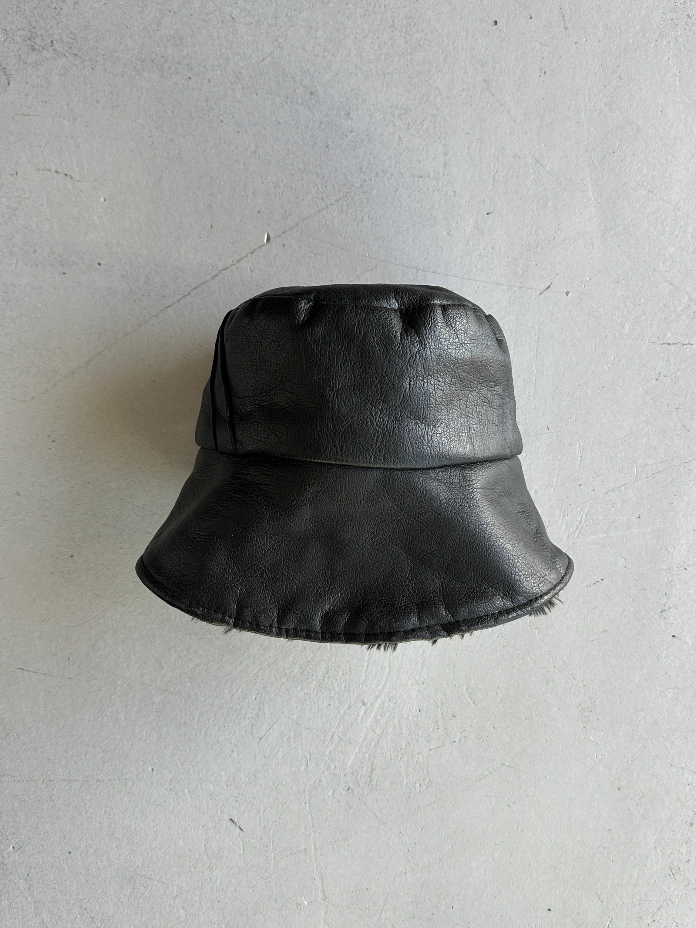 1970s LEATHER BUCKET HAT WITH FAUX FUR BRIM AND LINING