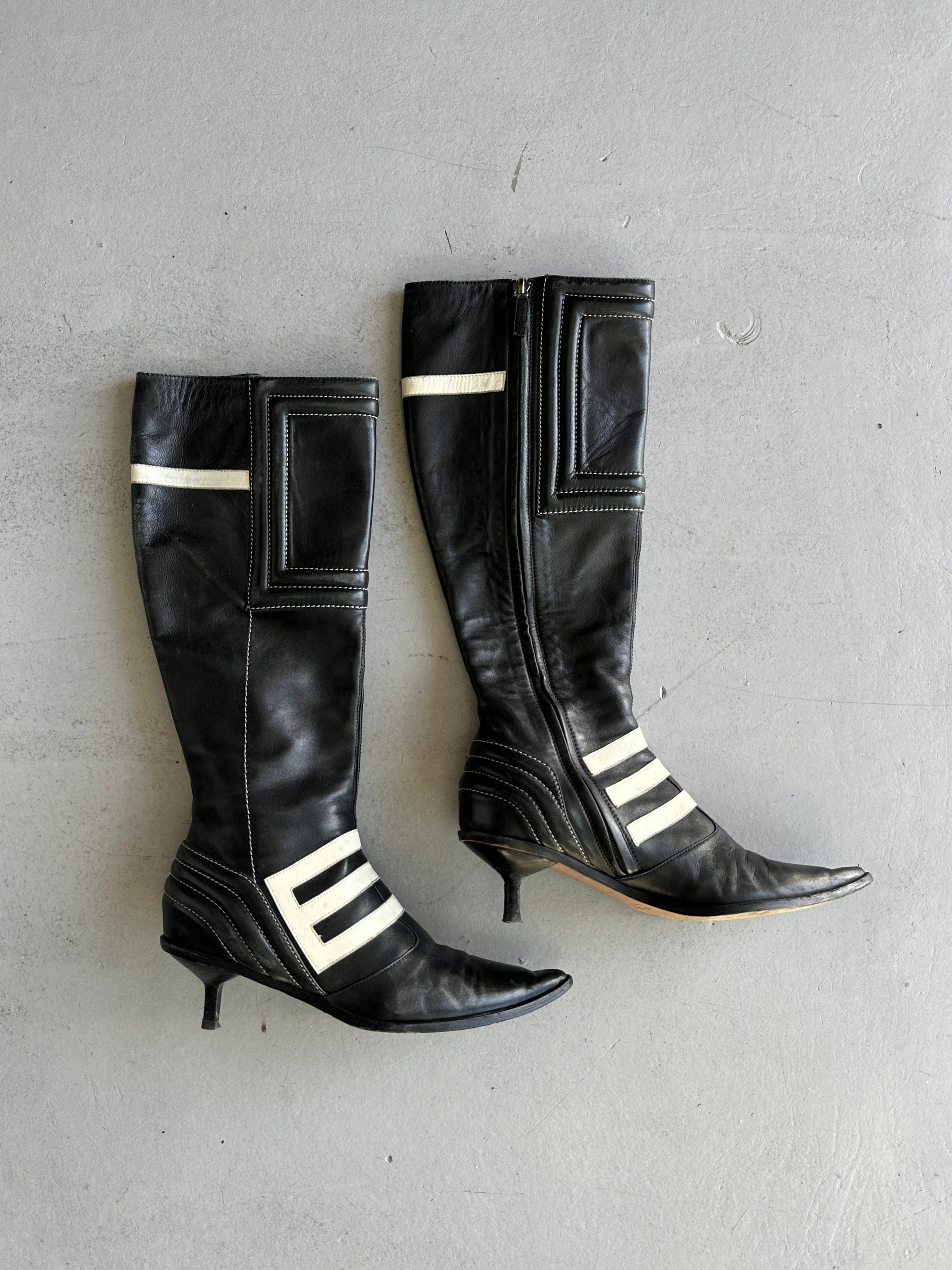 ETRO - F/W 2001 POINTED TOE KITTEN HEELS BOOTS