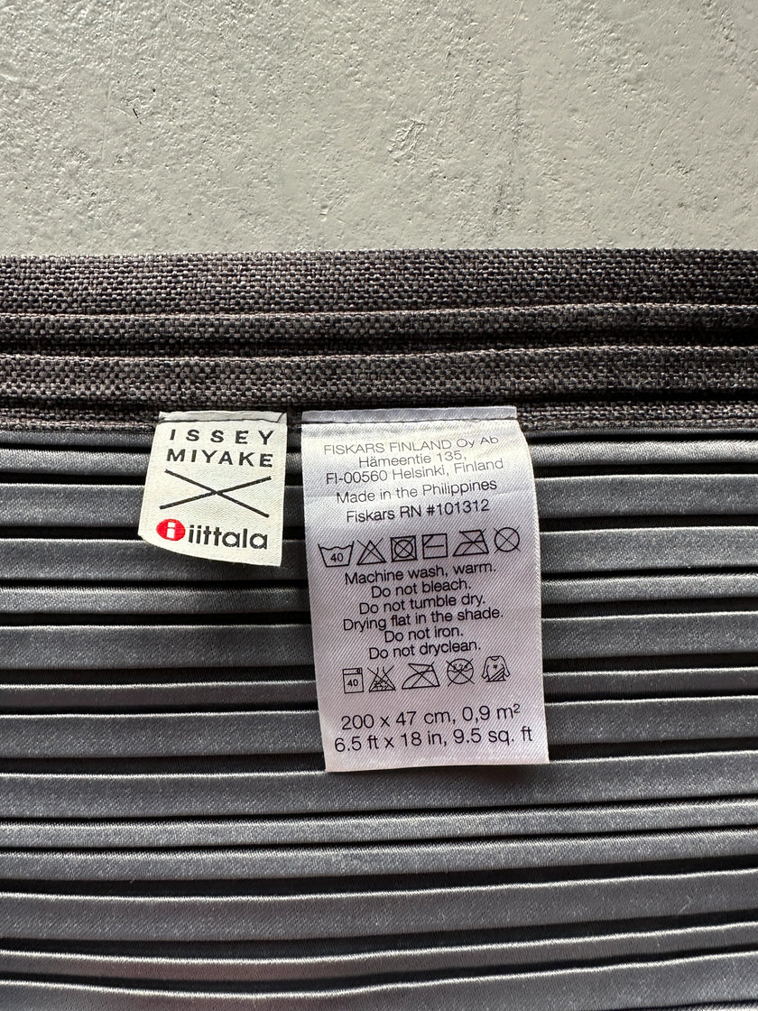 ISSEY MIYAKE X IITTALA - 2016 EXTRA LONG PLEATED TABLEWEAR KIMONO