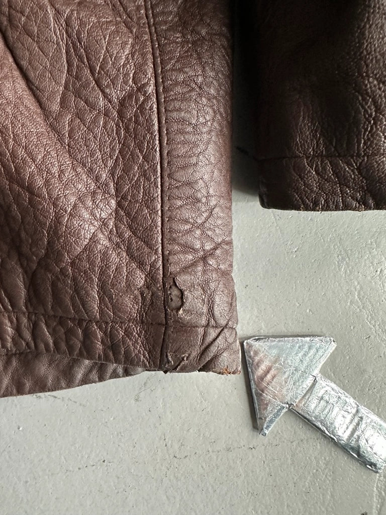 MARITHÉ + FRANÇOIS GIRBAUD X COMPAGNIE DES MONTAGNES & DES FORETS - 1980s FUR COLLAR LEATHER MIDI JACKET WITH METAL HOOKS FRONT CLOSURE