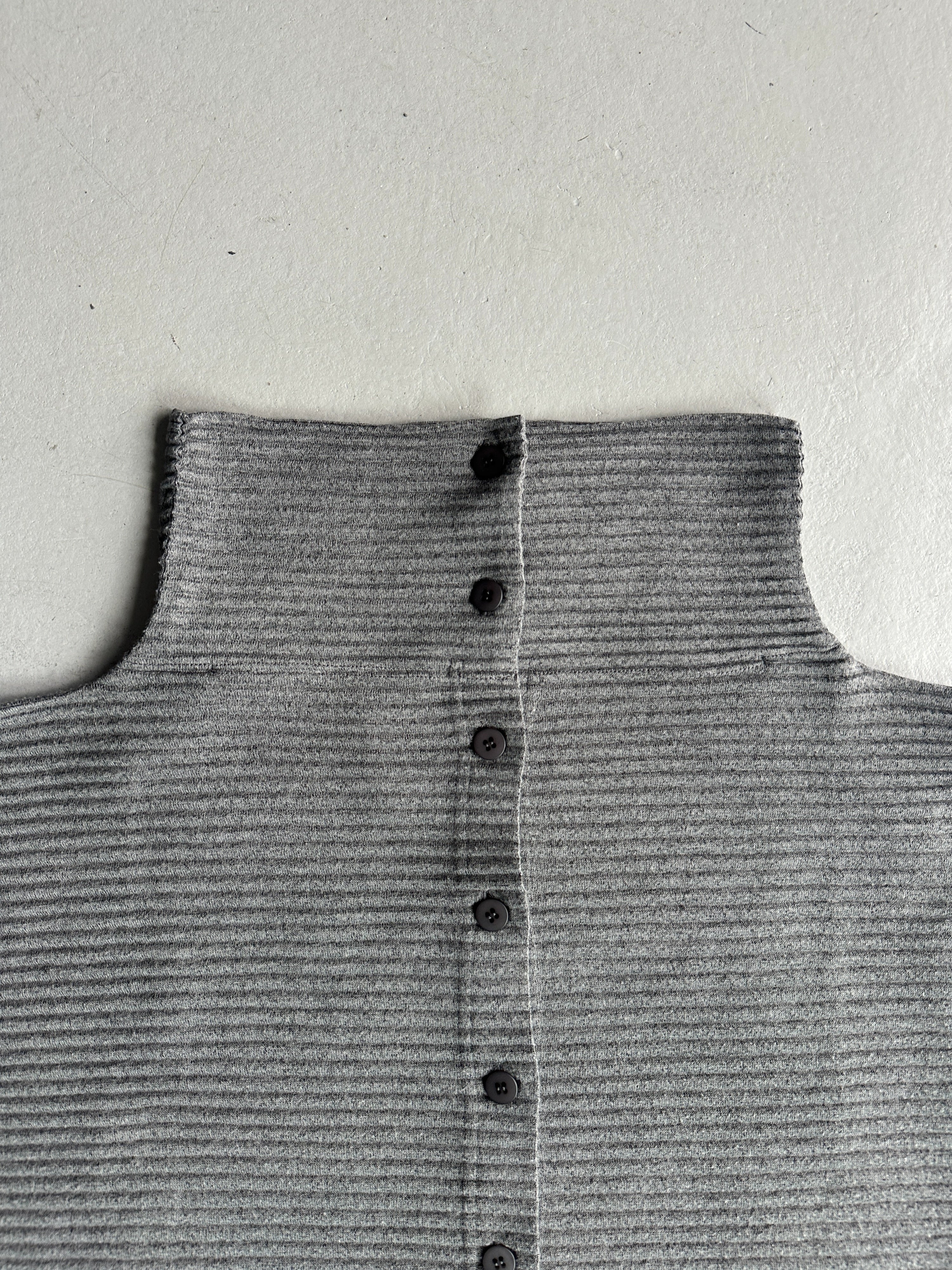 ISSEY MIYAKE - 2000s FUNNEL NECK PLEATED CARDIGAN