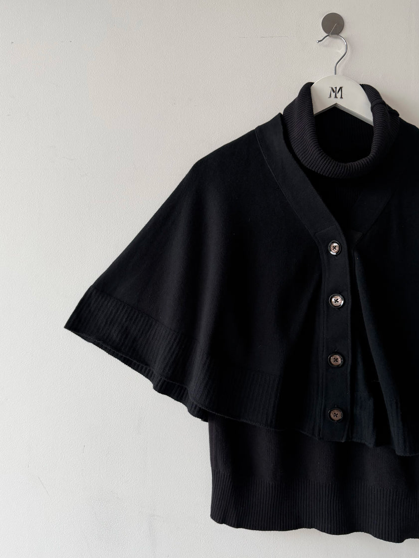 SACAI - F/W 2019 TWO TONE LAYERED HIGN NECK VEST WITH BUTTONED CROP CAPE