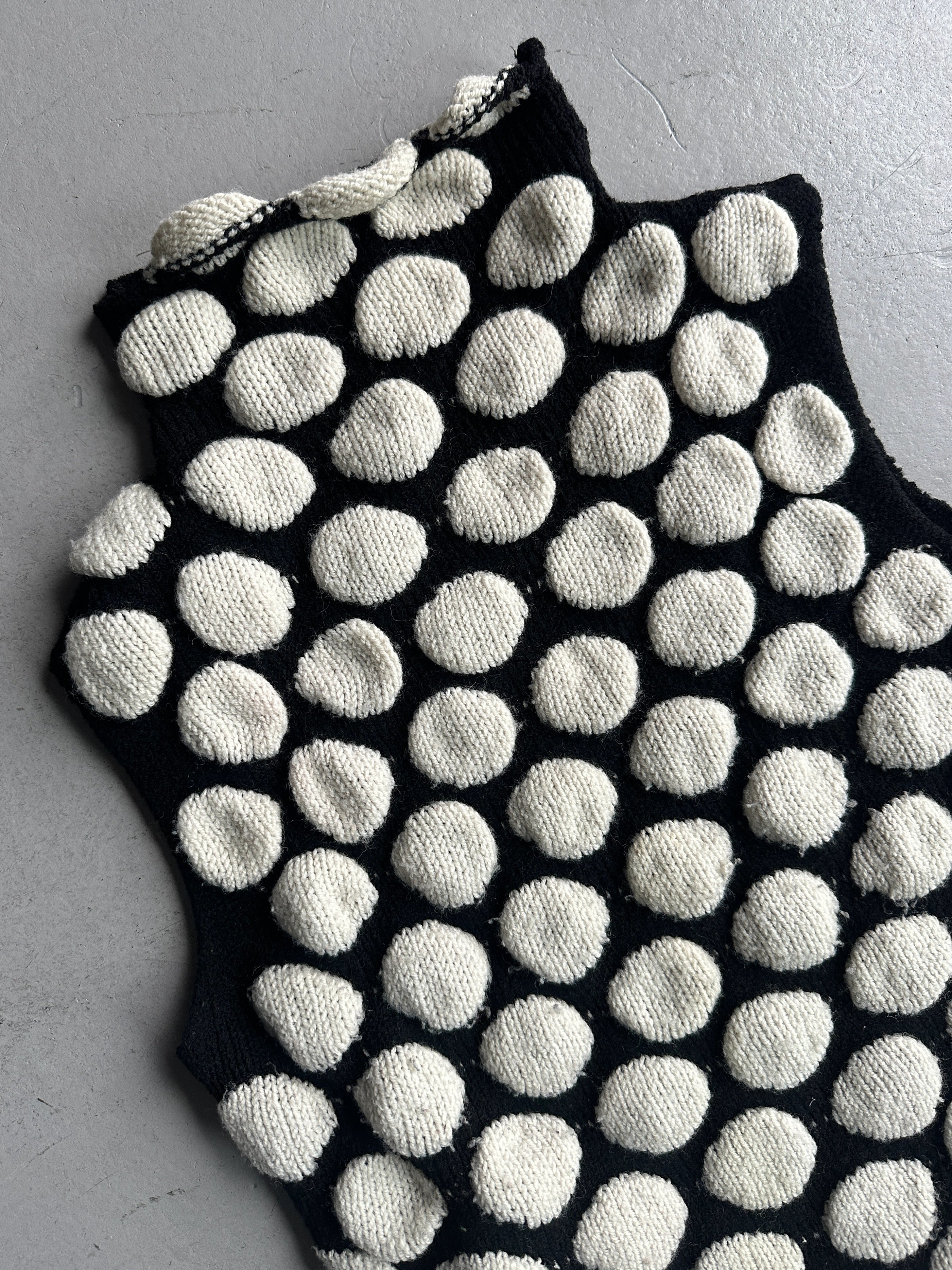 EMPORIO ARMANI - F/W 2002 BUBBLE FRONT HIGH NECK VEST KNIT TOP