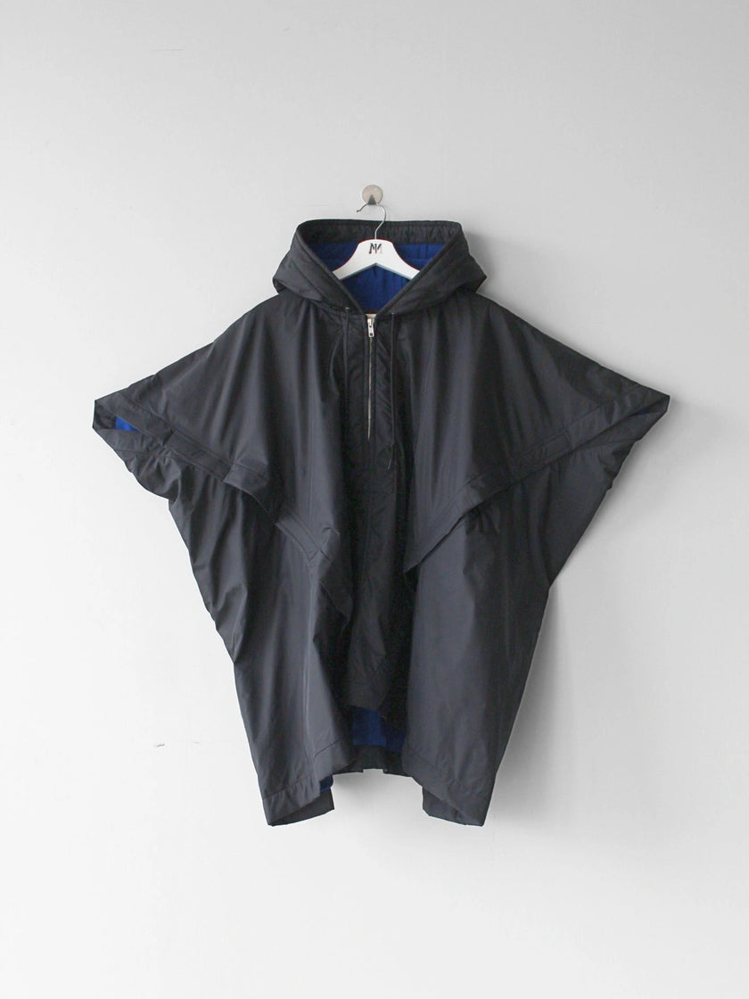 COMME DES GARÇONS A/W 2011 PONCHO