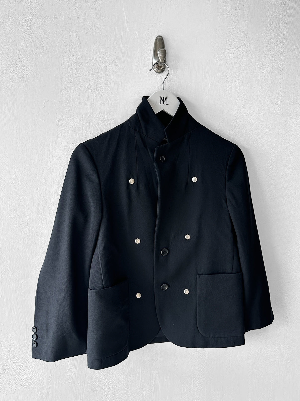 COMME DES GARÇONS TRICOT - F/W 2019 CROP FIT BLAZER WITH STUD DETAILS