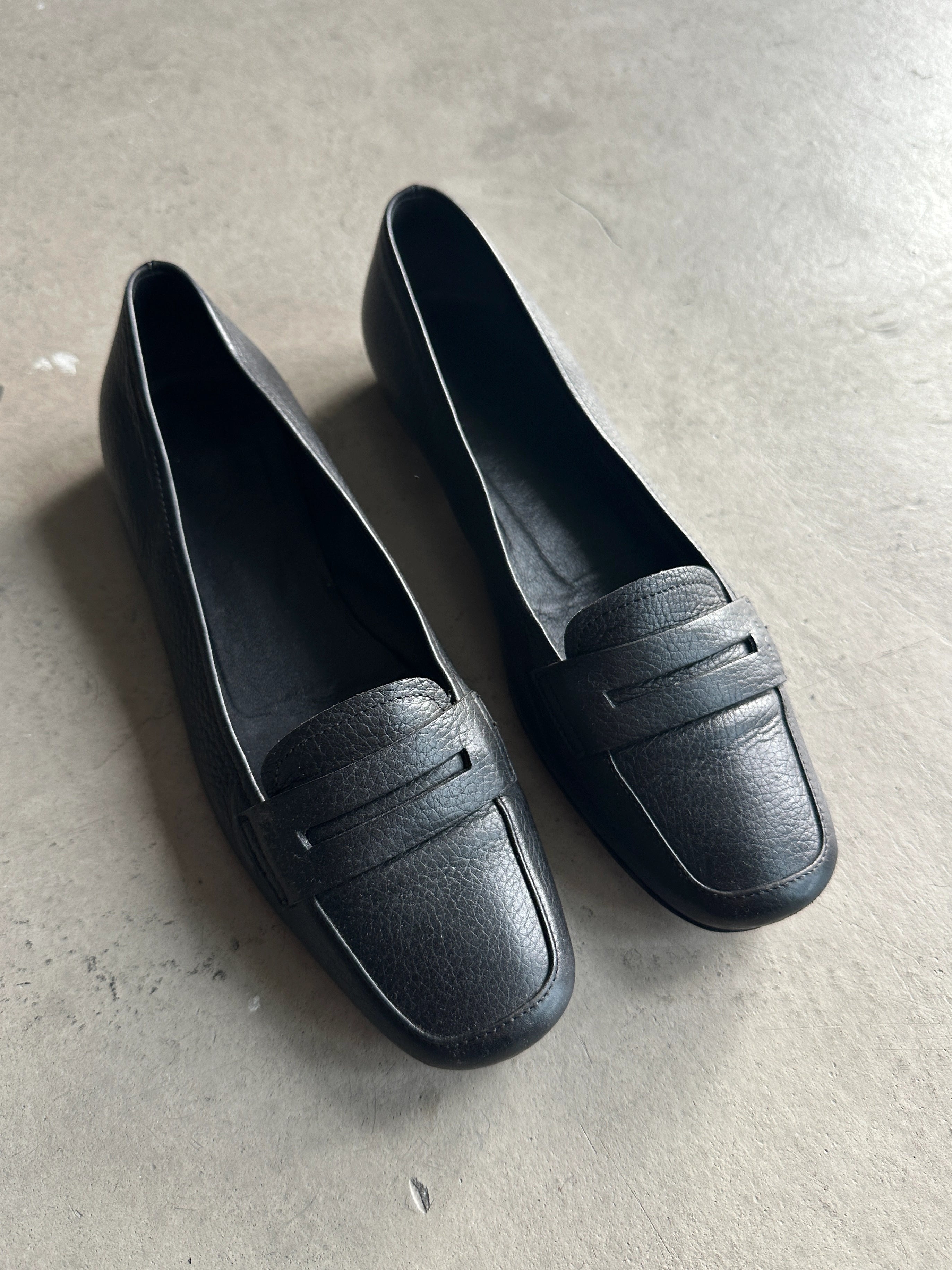 PRADA - 1990s SOFT LEATHER PENNY LOAFERS