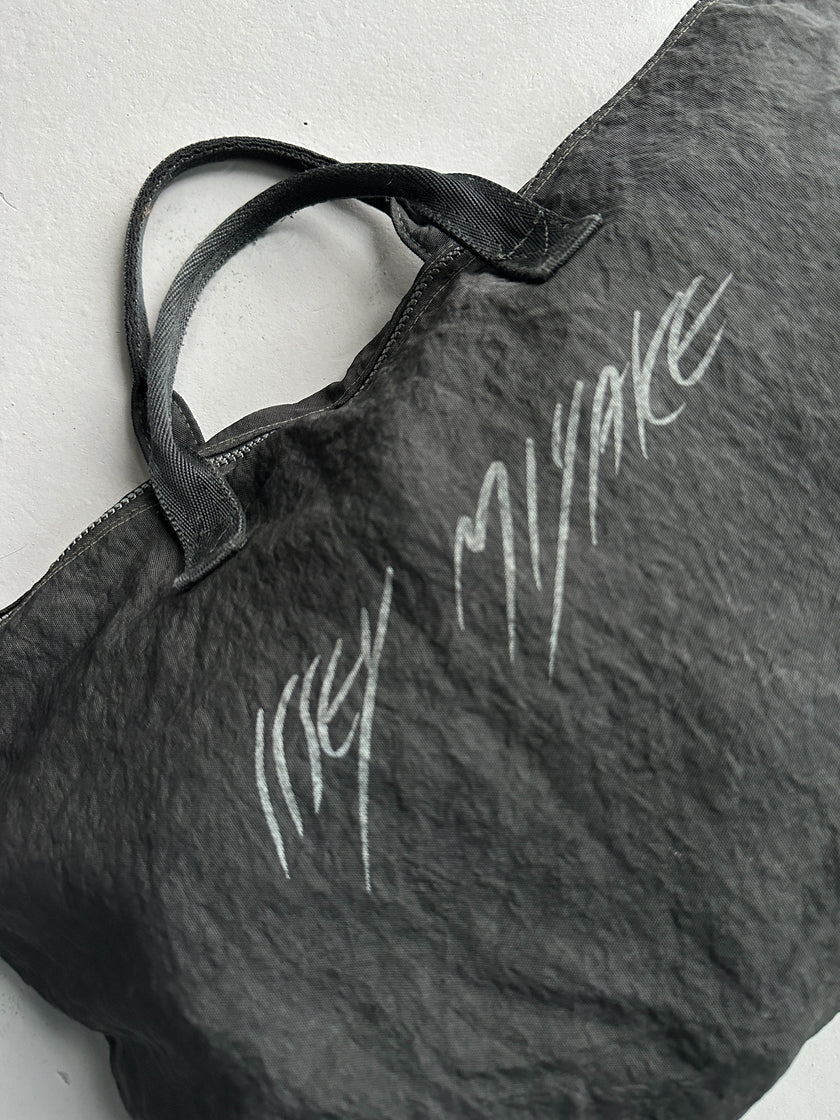 ISSEY MIYAKE - 1980s 2 IN 1 NYLON DUFFLE BAG