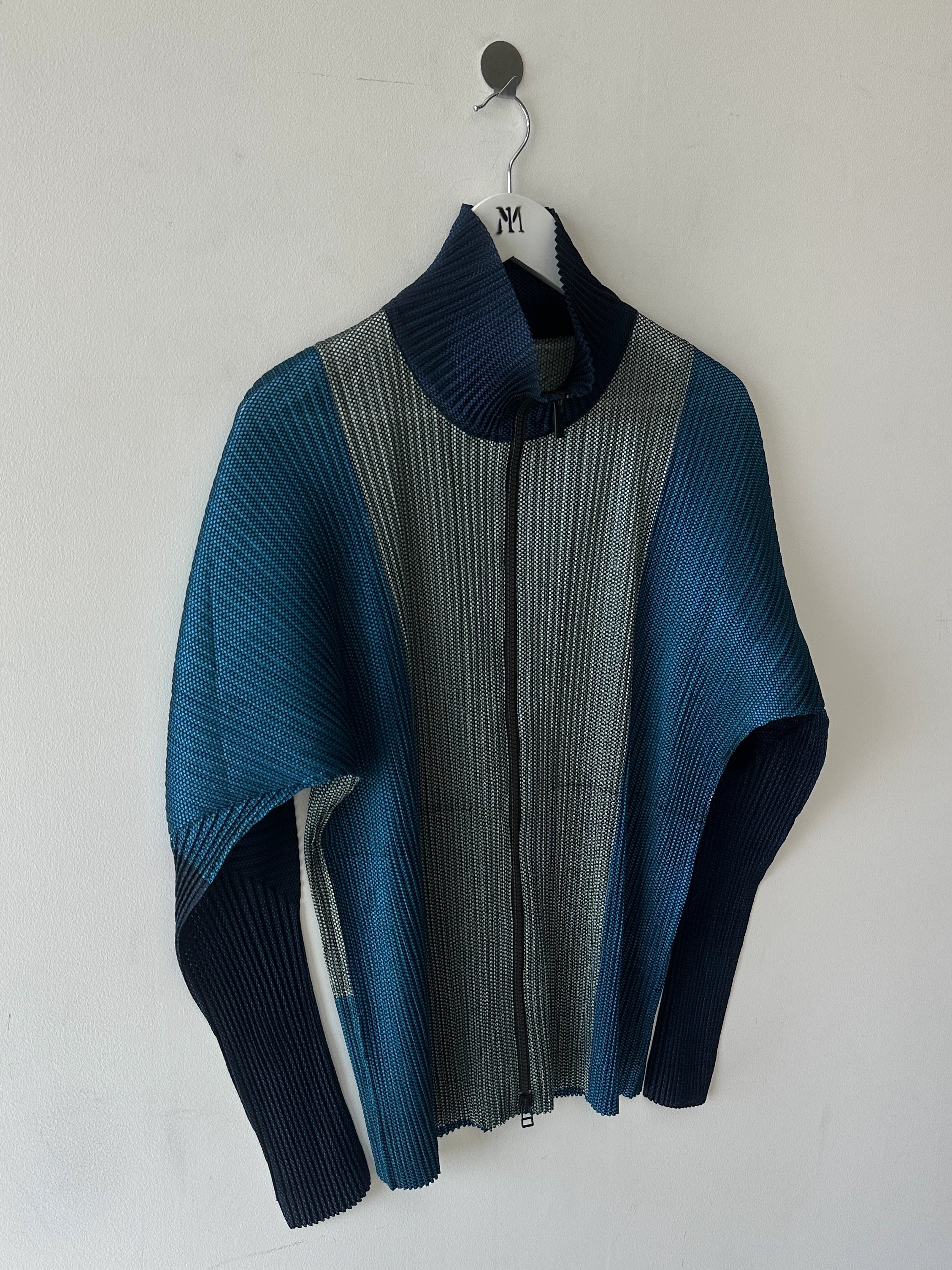 ISSEY MIYAKE - A/W 2013 PLEATED ZIPPED LONG SLEEVE TOP