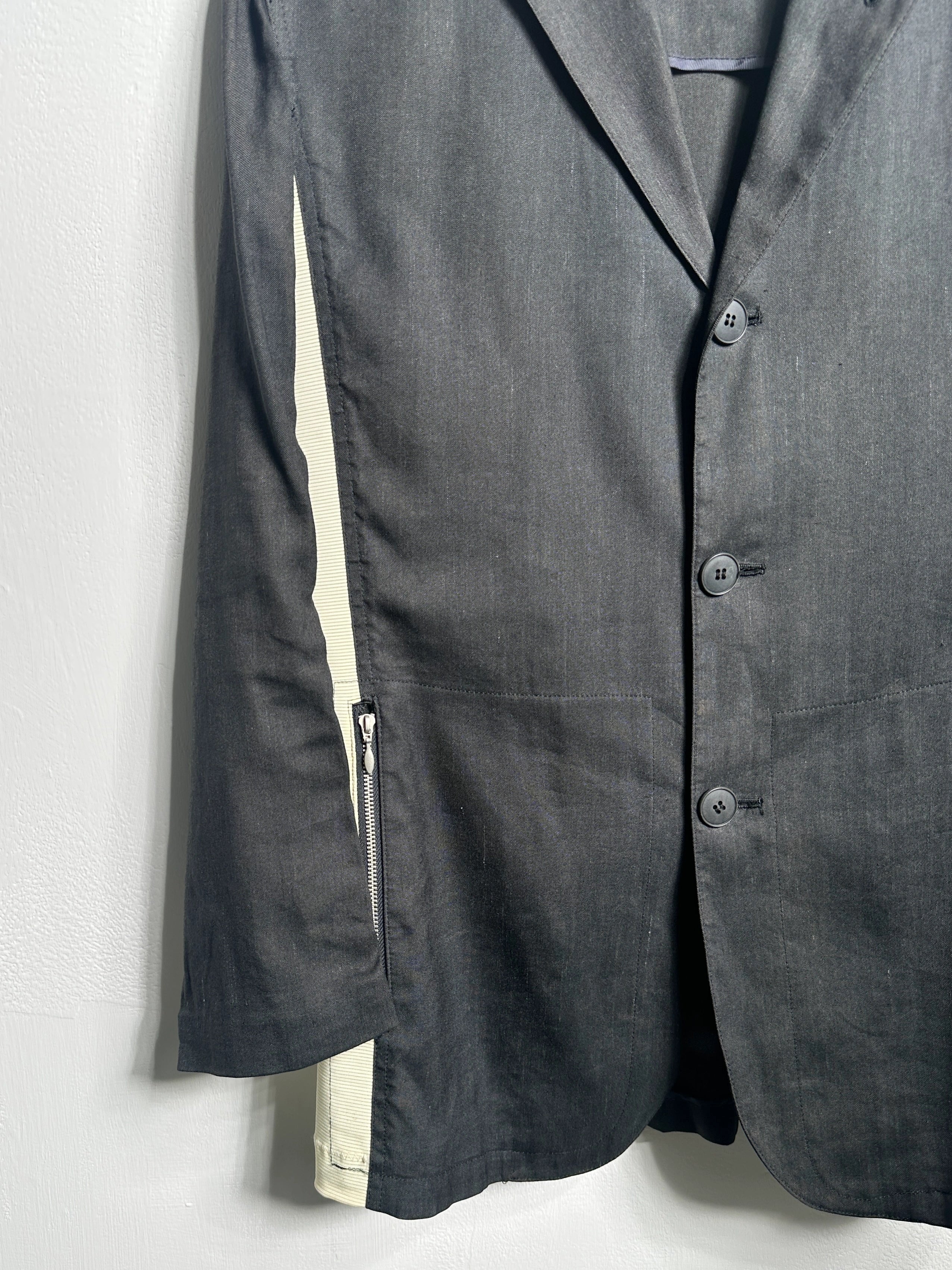 JEAN PAUL GAULTIER - 1990s PANELED LINEN BLAZER WITH CONTRASTING MESH PANELS