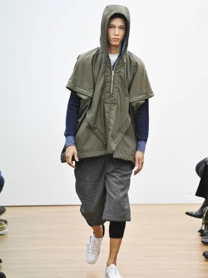 COMME DES GARÇONS A/W 2011 PONCHO