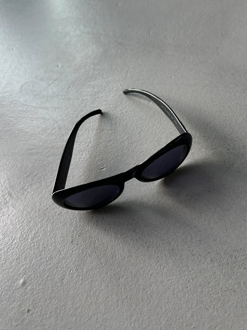 GUCCI - 1996 OVAL SUNGLASSES