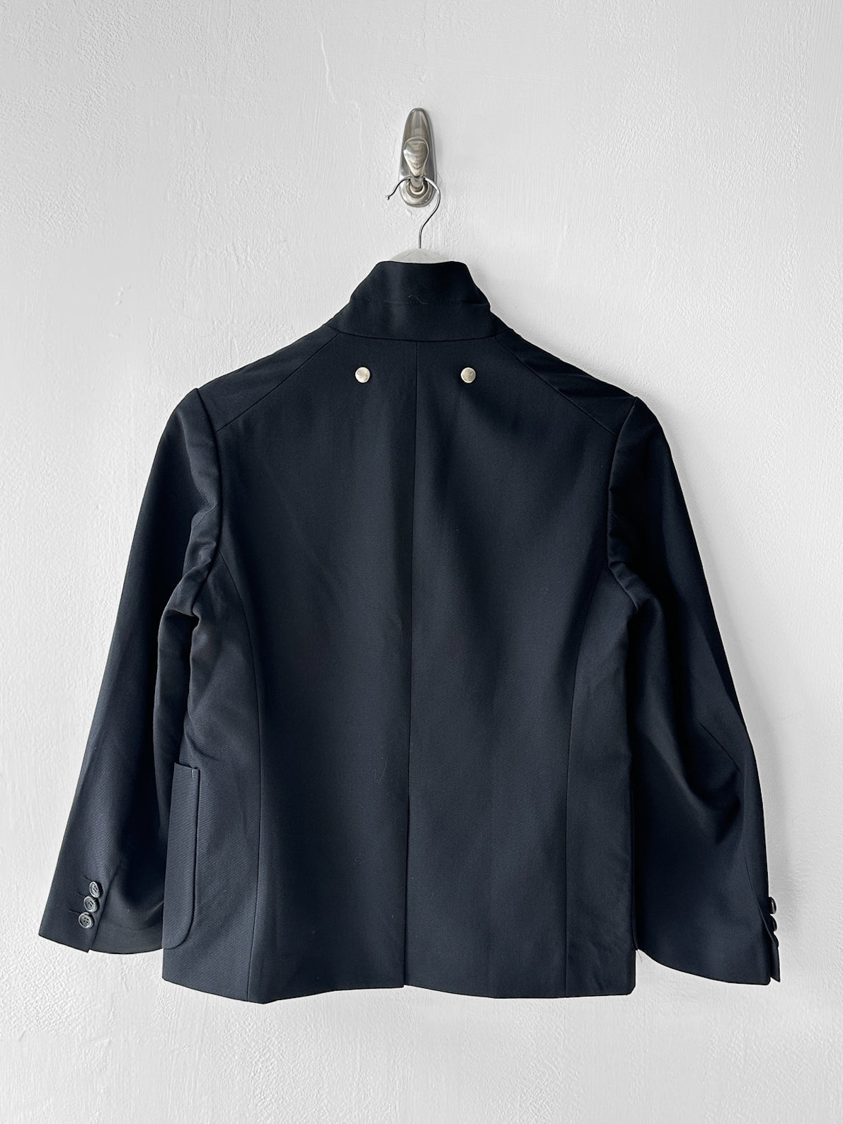 COMME DES GARÇONS TRICOT - F/W 2019 CROP FIT BLAZER WITH STUD DETAILS