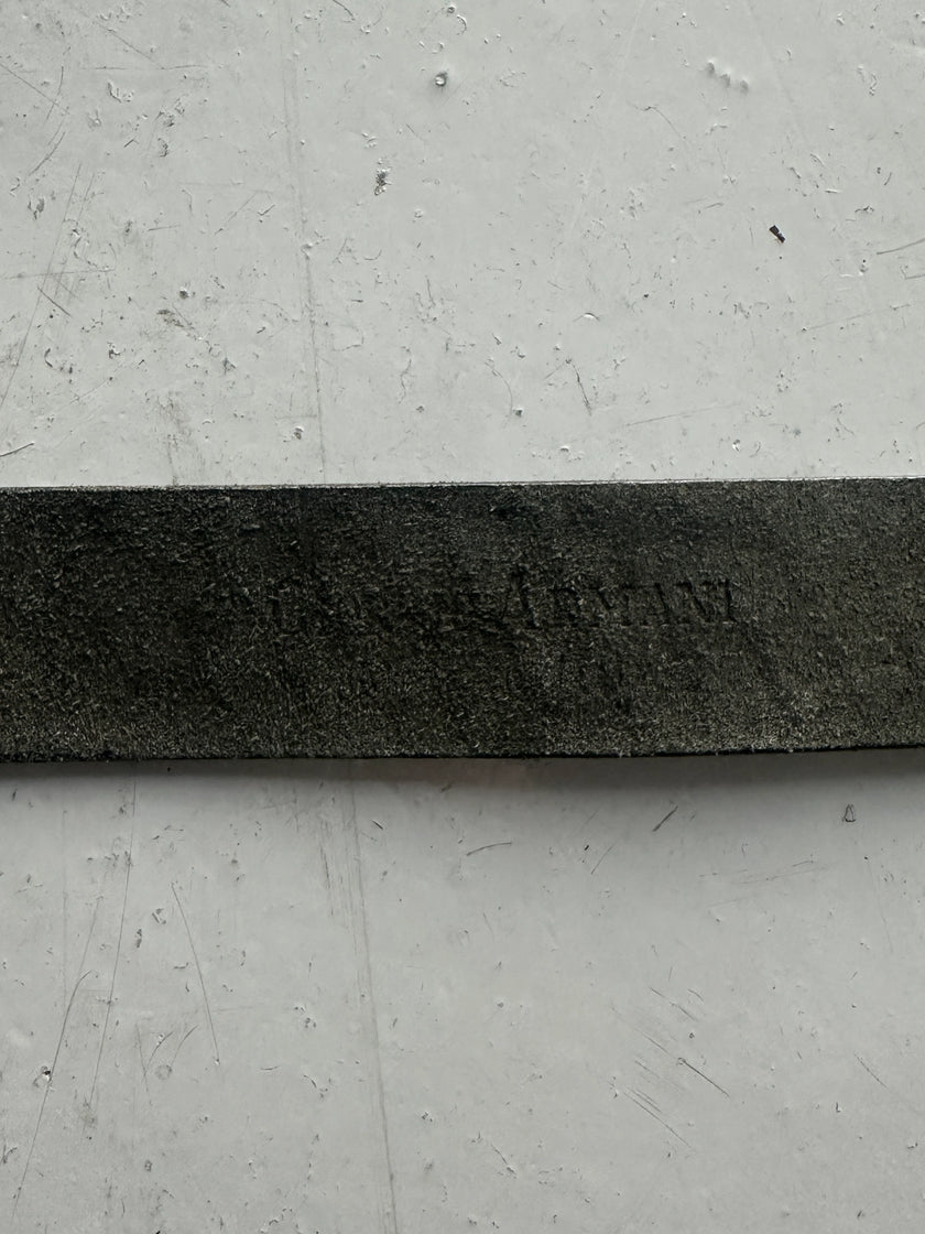 GIORGIO ARMANI  - 1980s EMBOSSED LEATHER BELT WITH BRASS BUCKLE