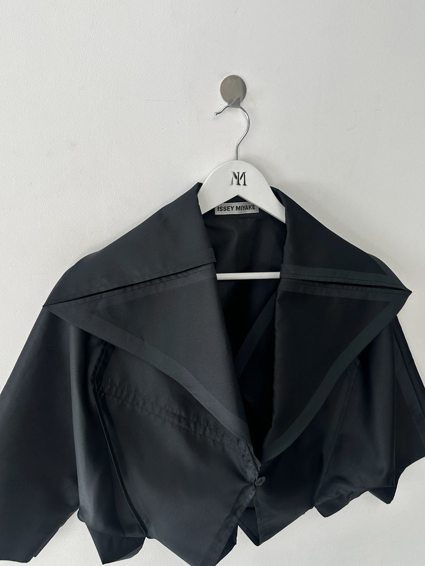 ISSEY MIYAKE  - F/W 2011 SCULPTURAL BOLERO JACKET