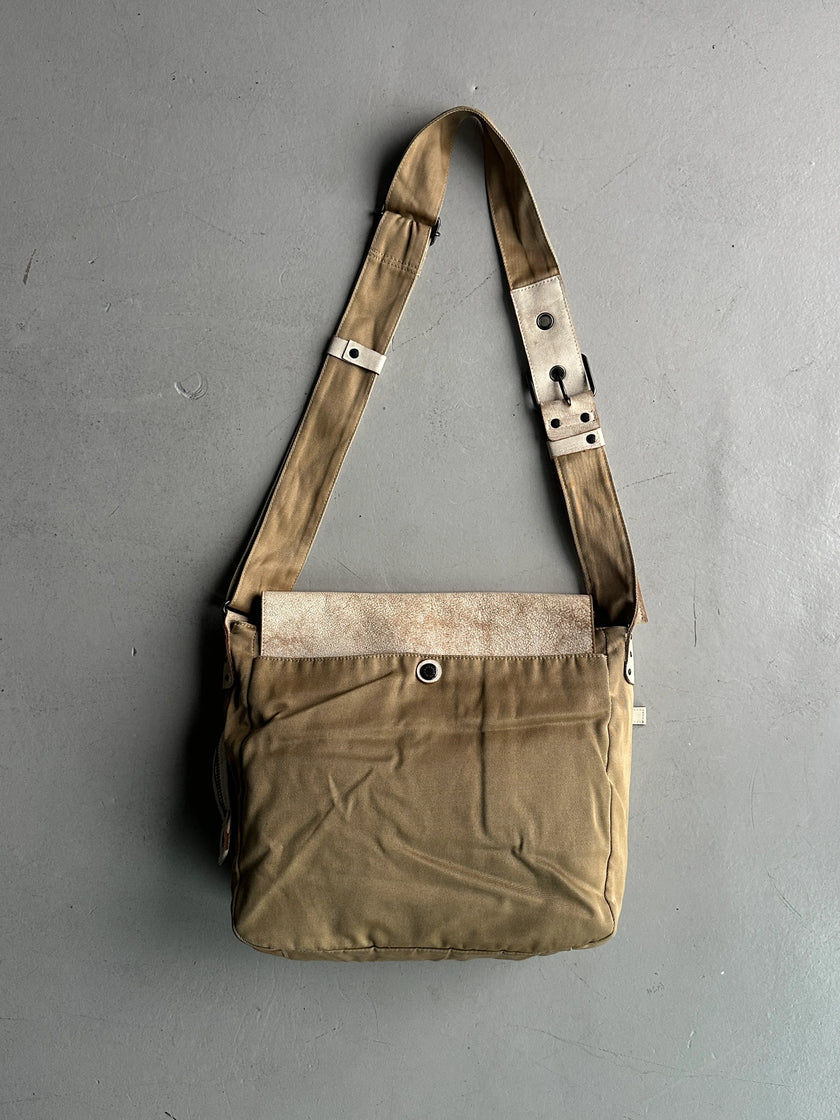 YOHJI YAMAMOTO Y'SACCS - 1990s RECTANGULAR MESSENGER BAG WITH DISTRESSED LEATHER FRONT PANEL