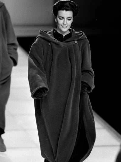 EMPORIO ARMANI – 1989/90 F/W DRAPED GREEN WOOL COAT WITH HOODED DETAILING