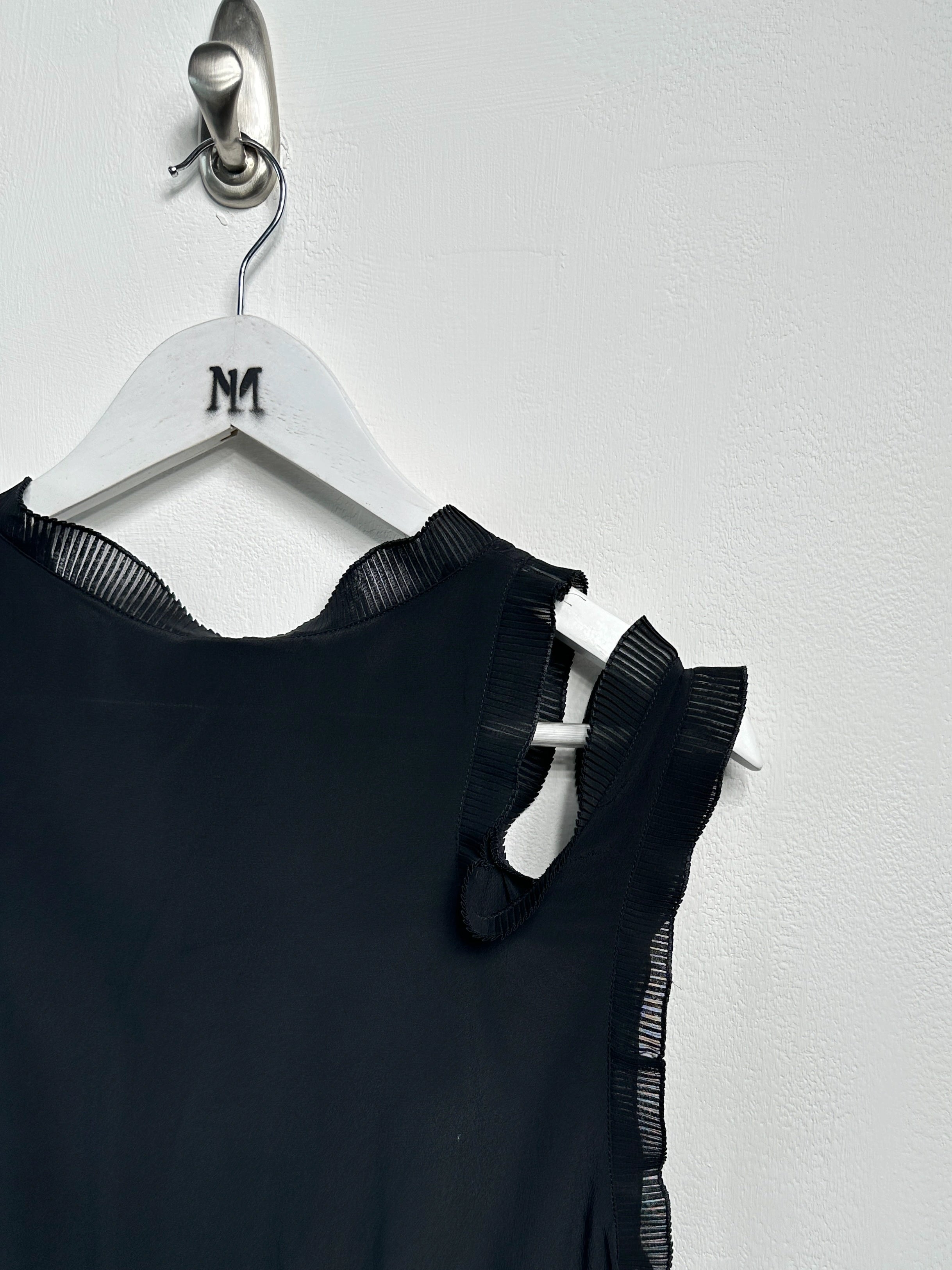 EMPORIO ARMANI - S/S 2003 V NECK VEST TOP