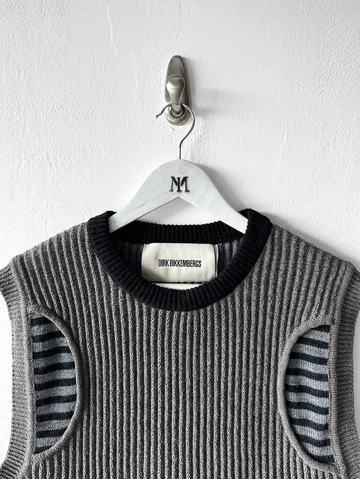 DIRK BIKKEMBERGS - F/W 2017 CHENILLE KNIT CREW NECK VEST TOP