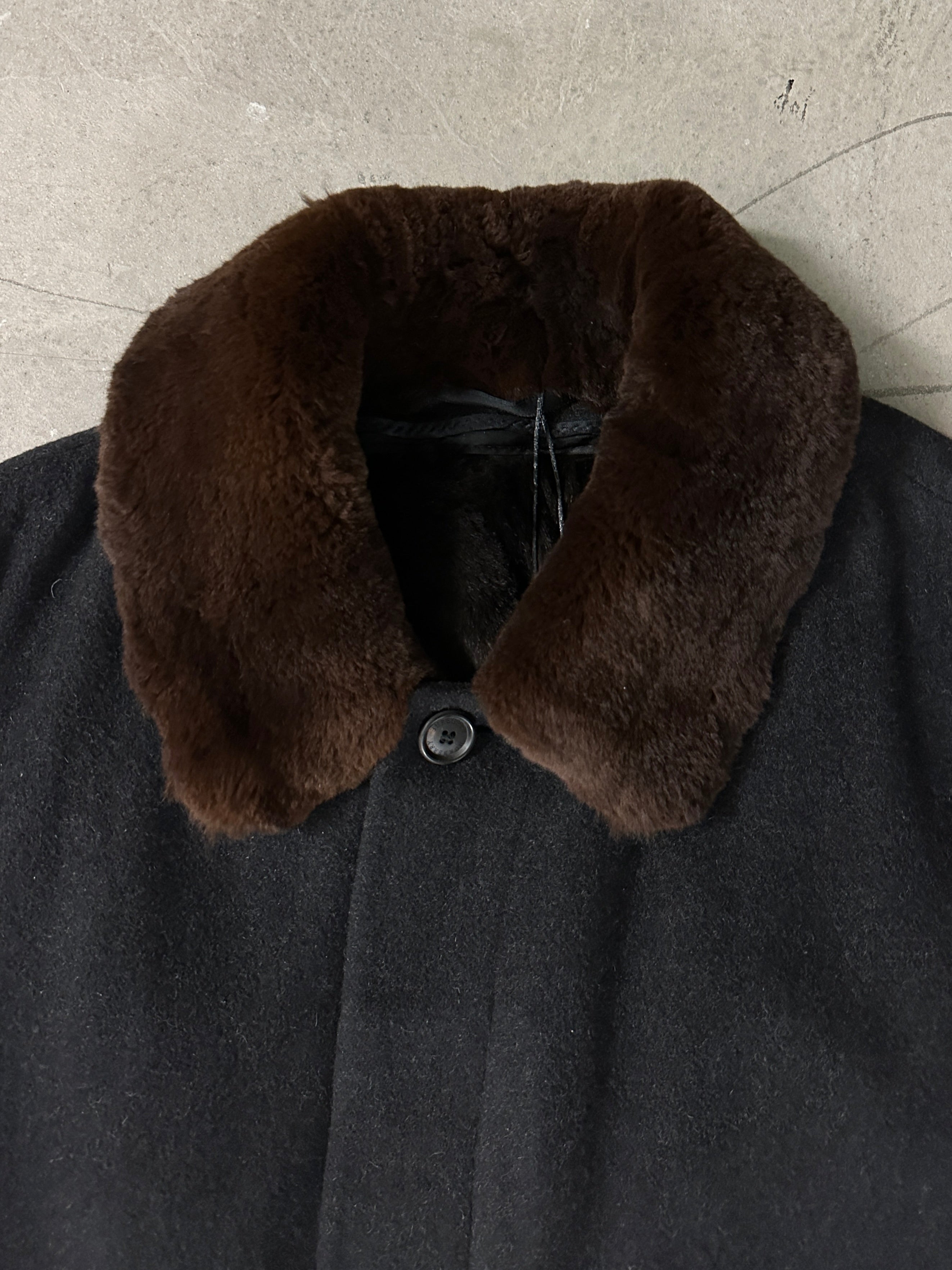 BURBERRY - COLLARED JACKET WITH FUR COLLAR